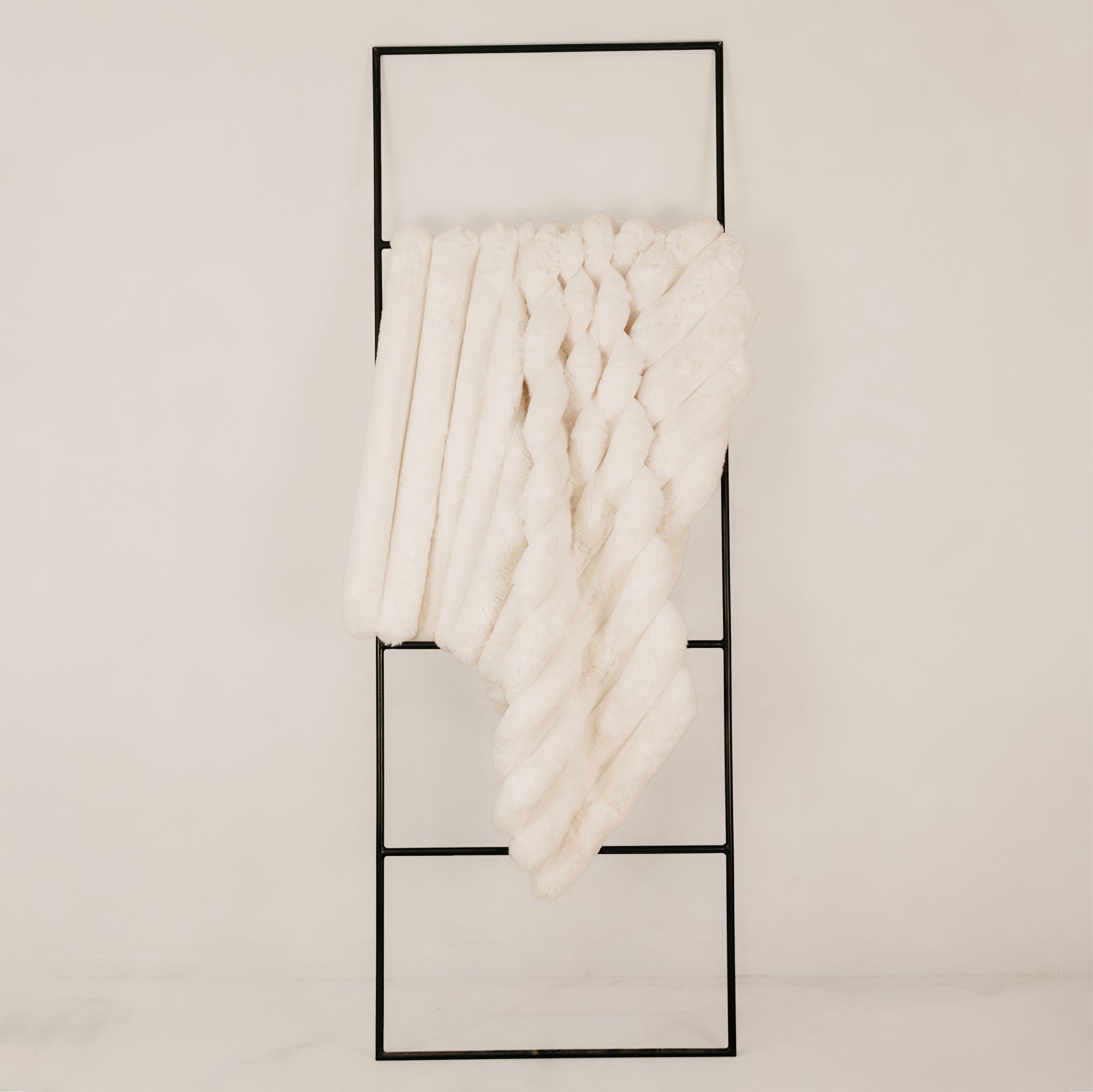 Serenity Fur Throw – White