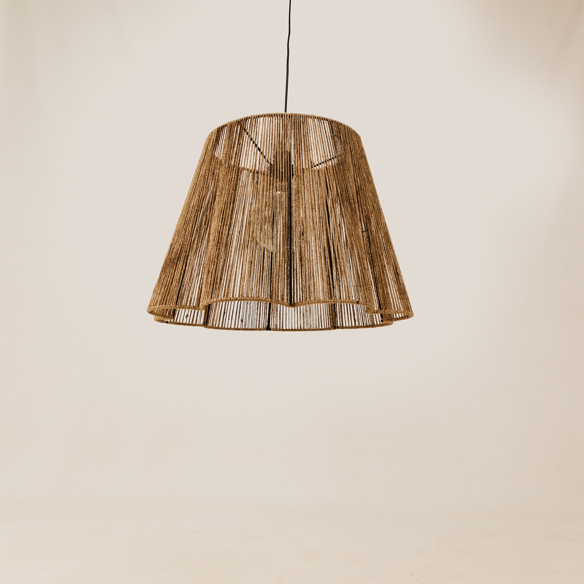 Zahara Scalloped Jute Pendant – Natural