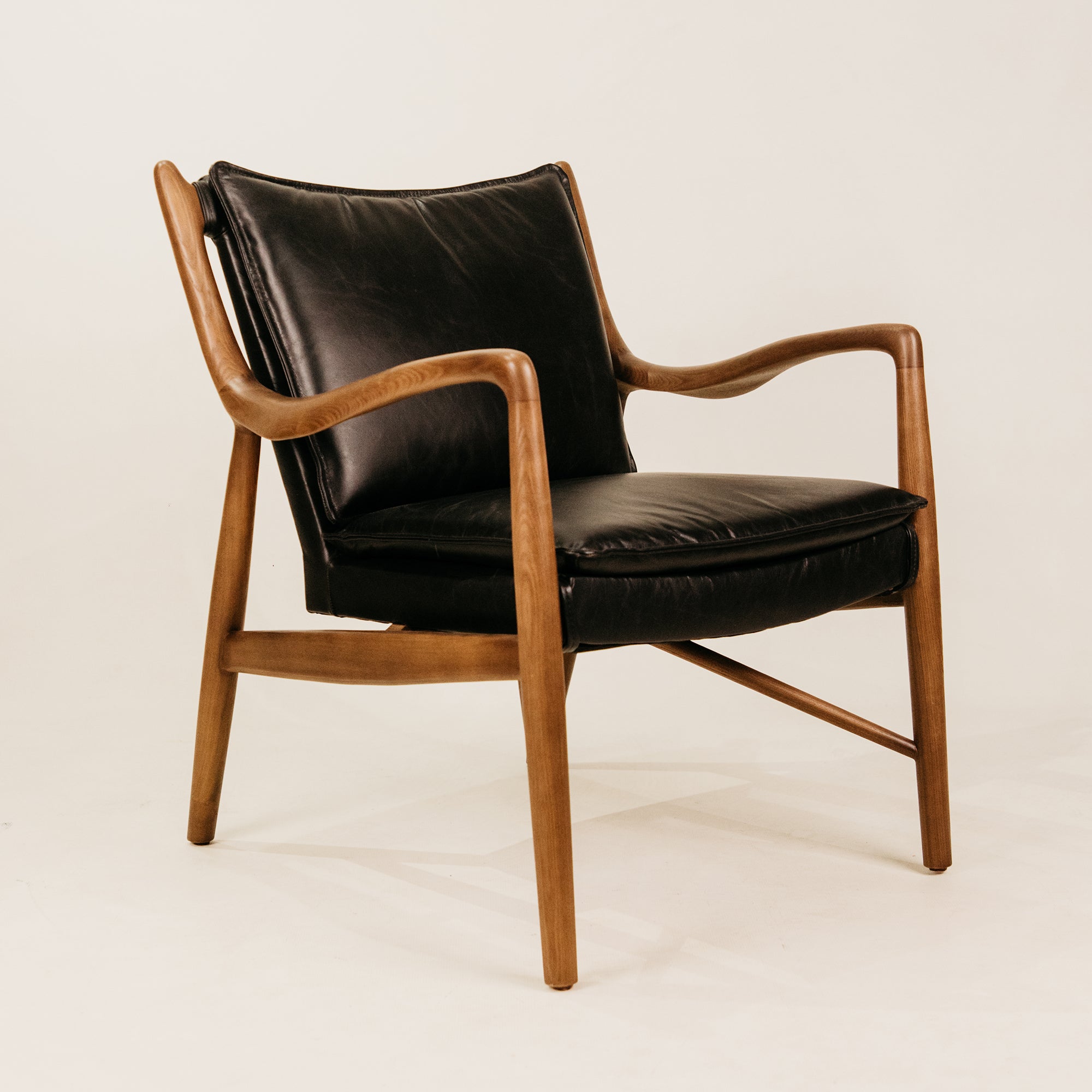 Athena Leisure Leather Chair – Black
