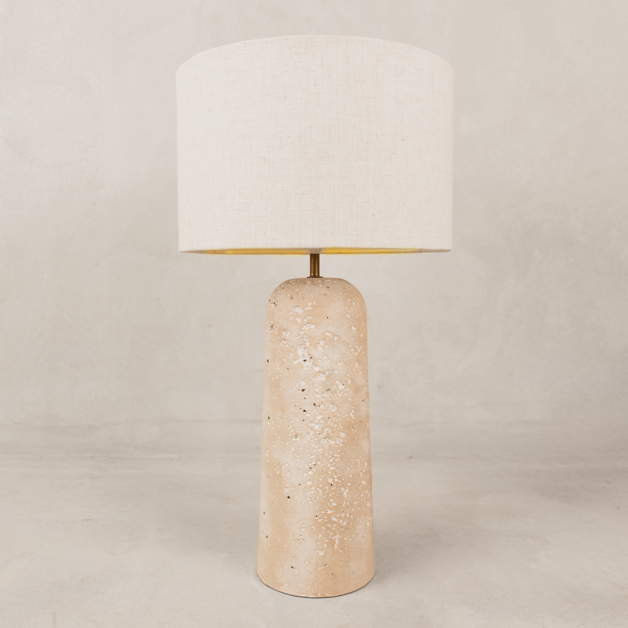 Donga Table Lamp with Linen Shade – Natural