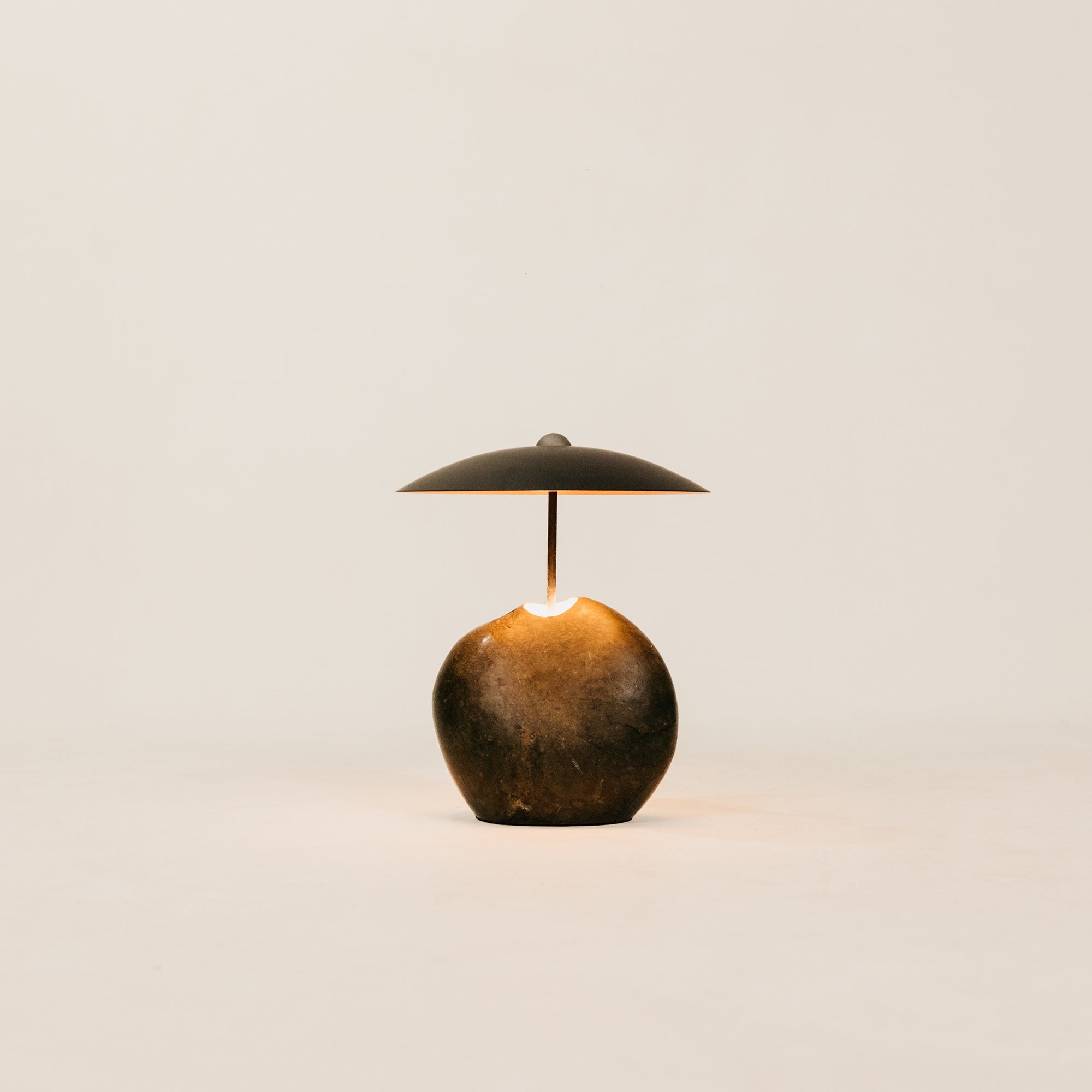 Gaia Stone Table Lamp – Black