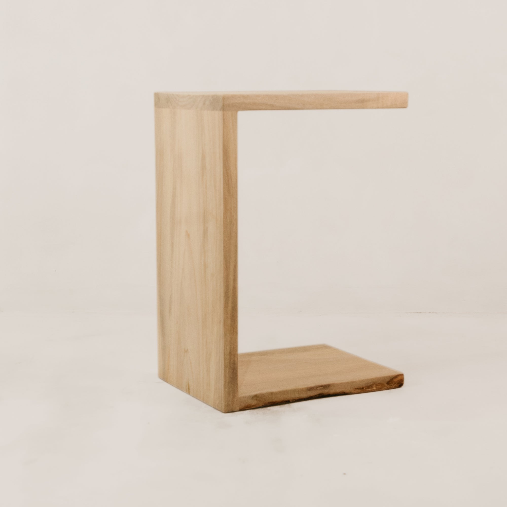 Pampas Couch Slider Table