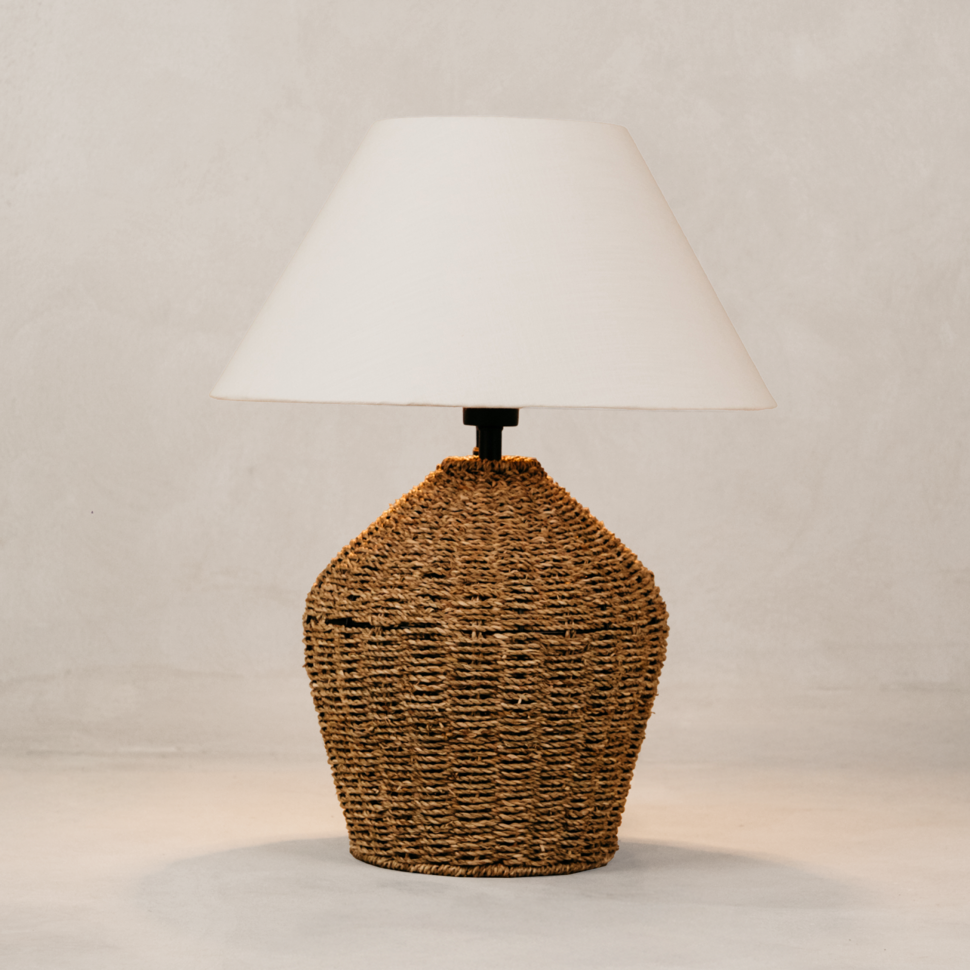 Panama Seagrass Table Lamp with Linen Shade – Natural