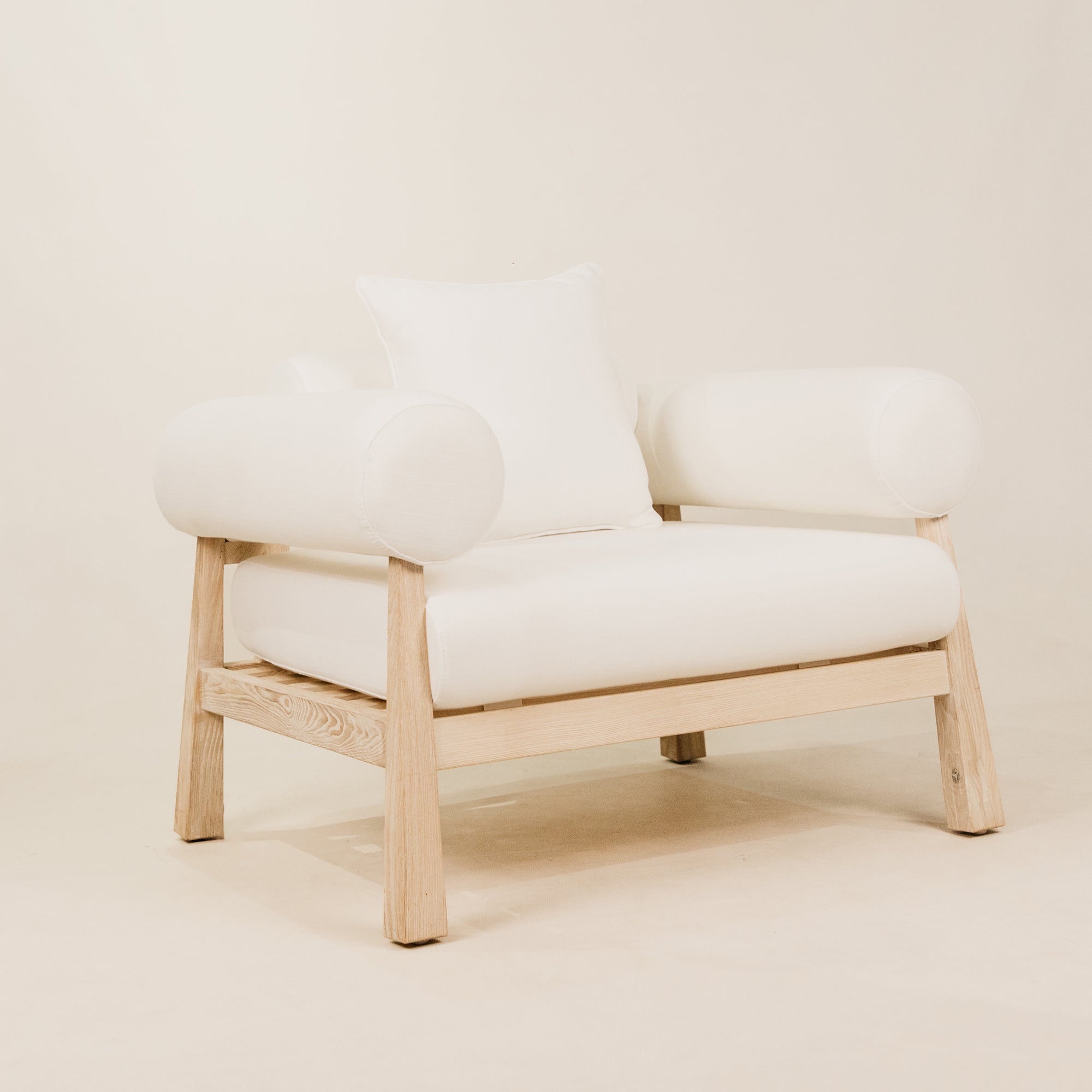 Vista Leisure Ashwood Chair – White