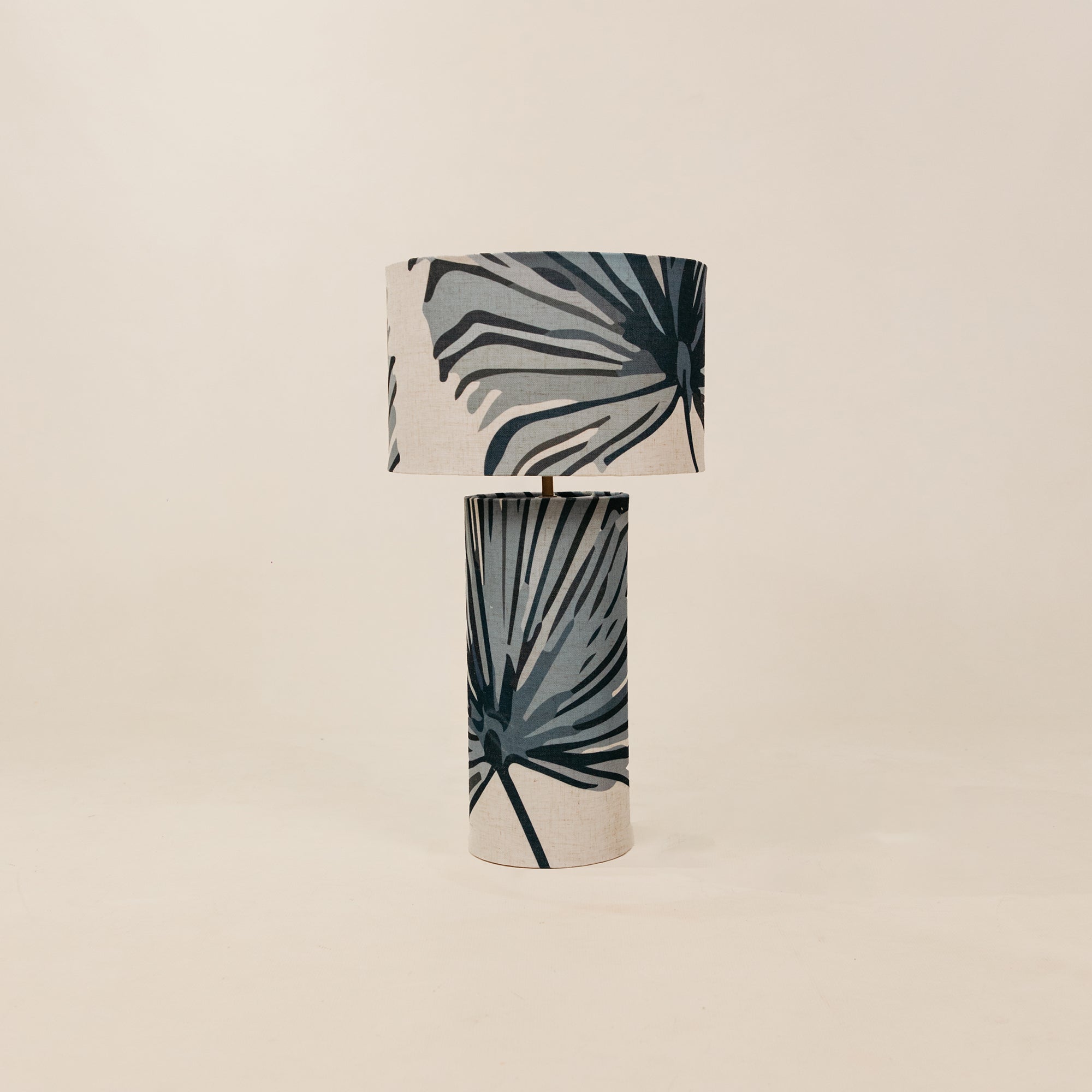 Fan Palm Barrel Table Lamp