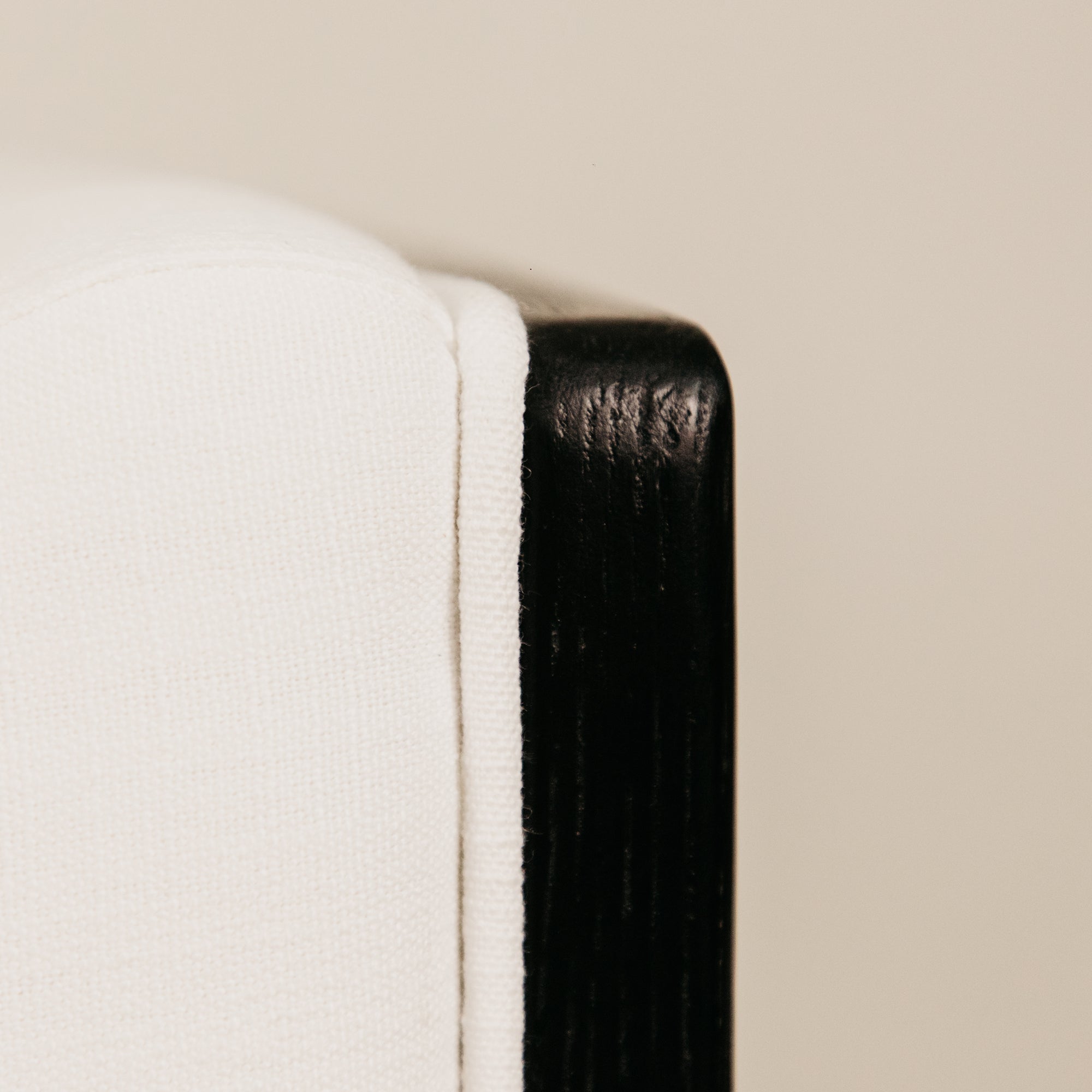 Horizon Leisure Chair – Black & White
