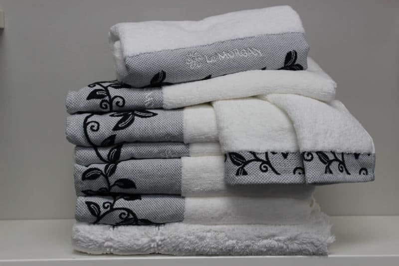 White Towels - 9Pc - Image 2