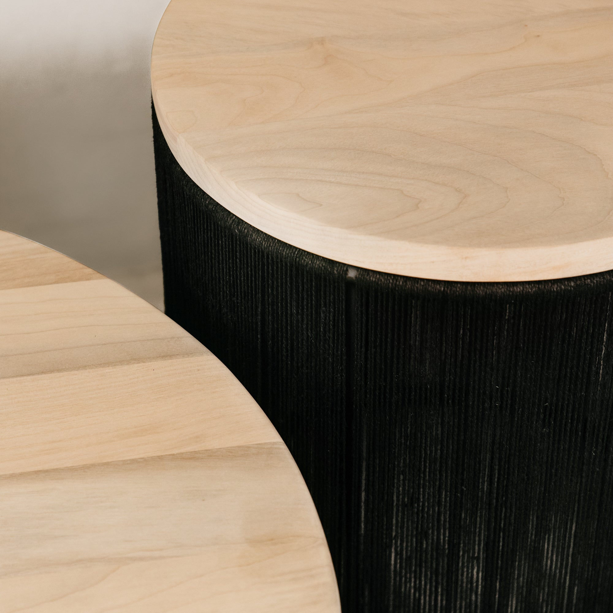 Ijuthi Side Table – Blonde & Black