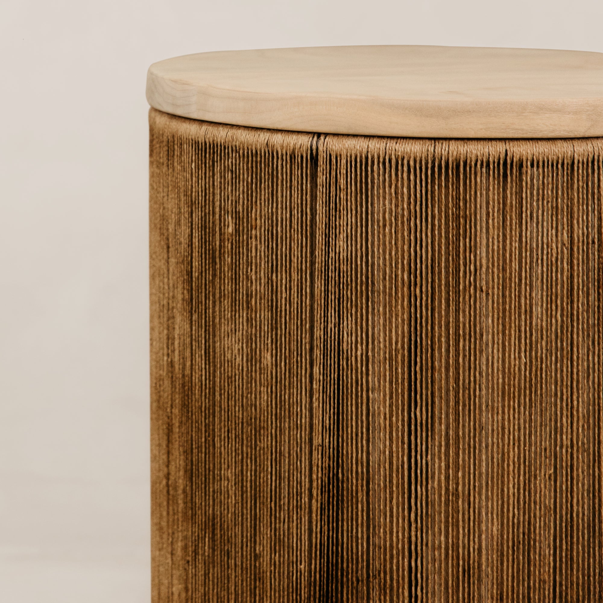 Ijuthi Side Table – Blonde & Brown
