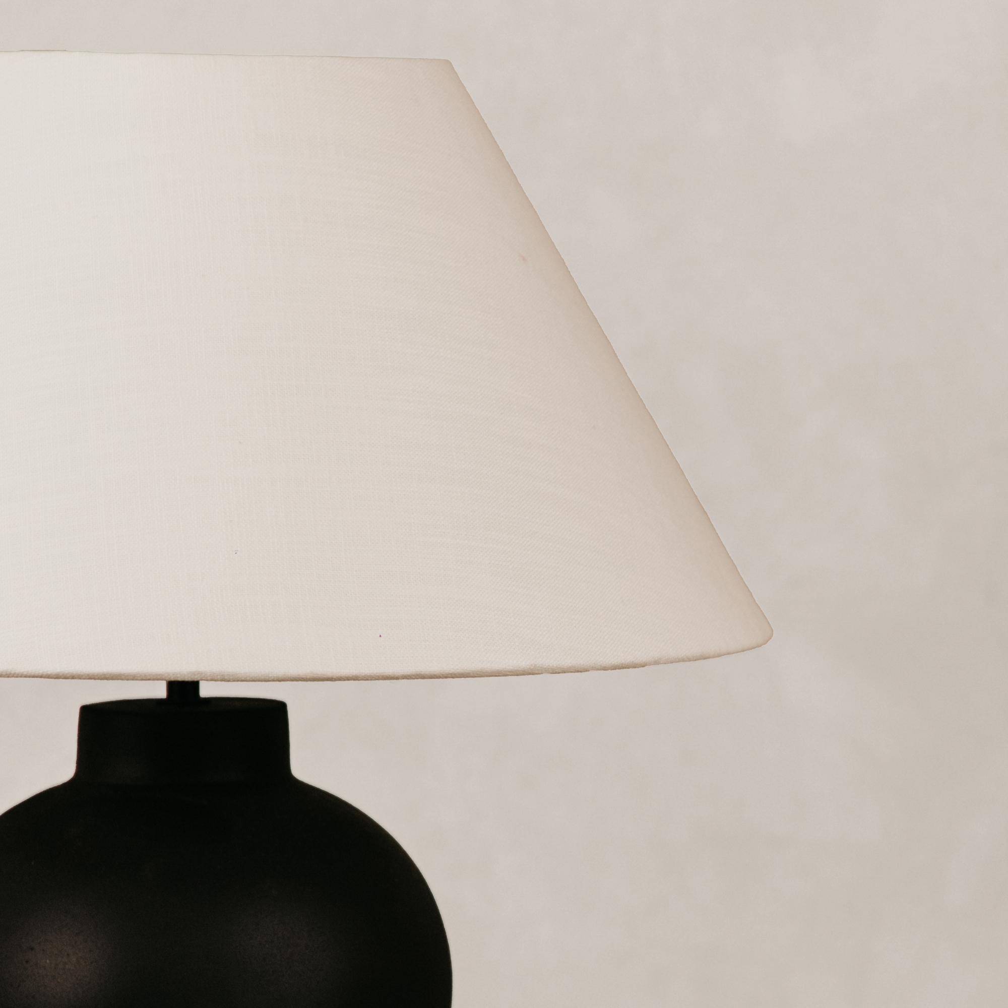 Indebe Ribbed Table Lamp with Tapered Linen Shade – Charcoal