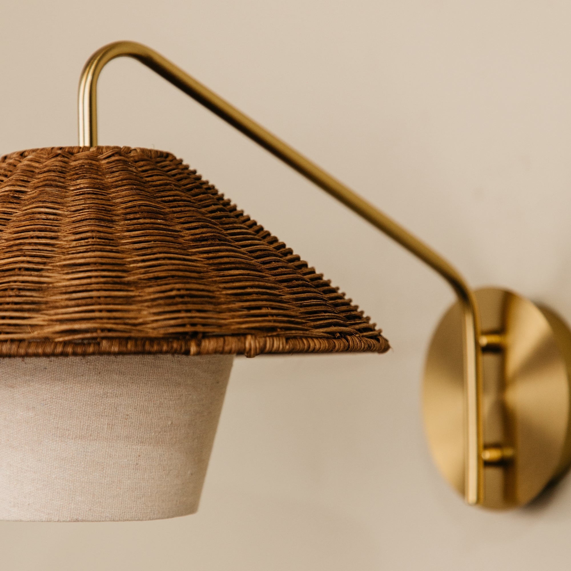 Inuka Wall Light