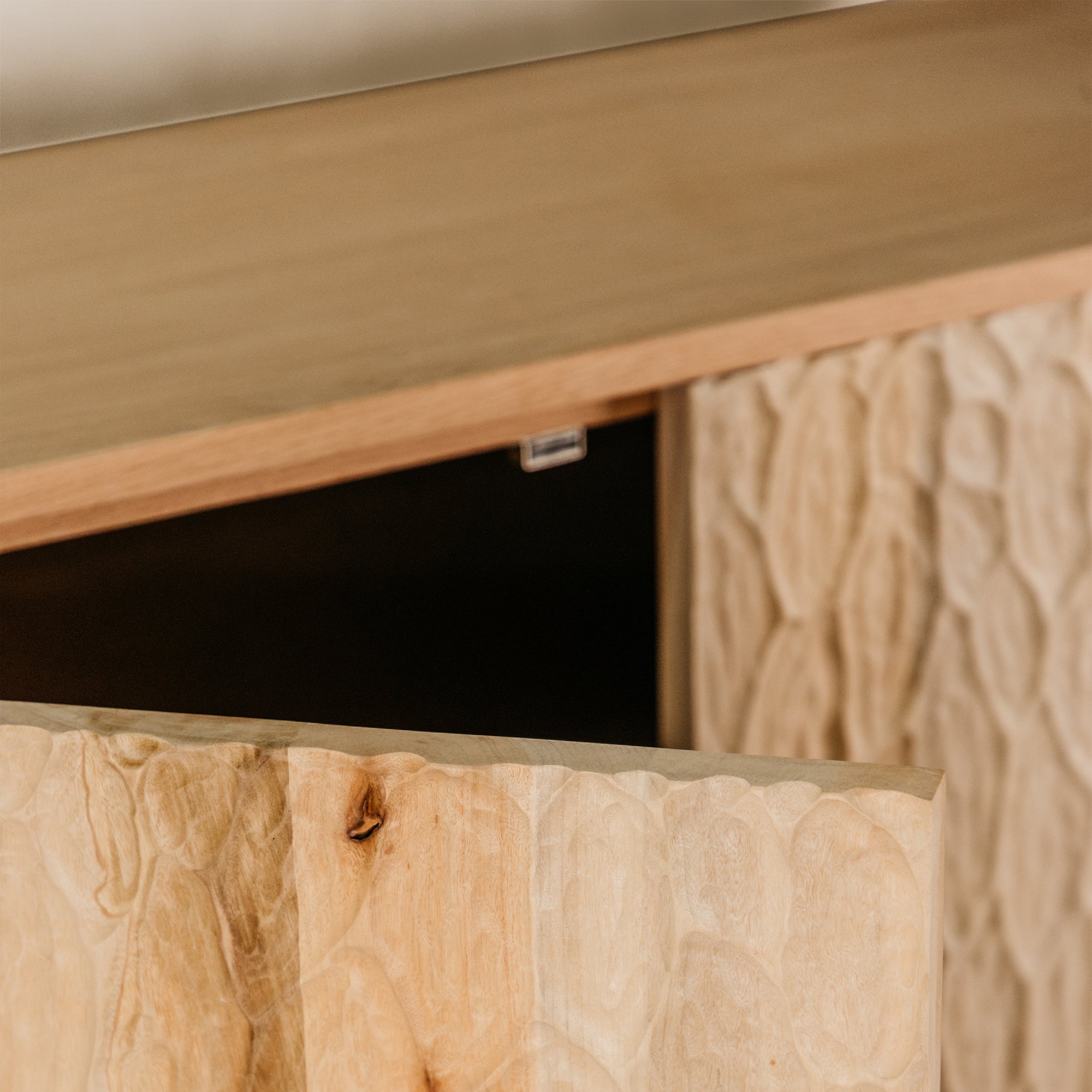 Iseli Chiselled Side Board