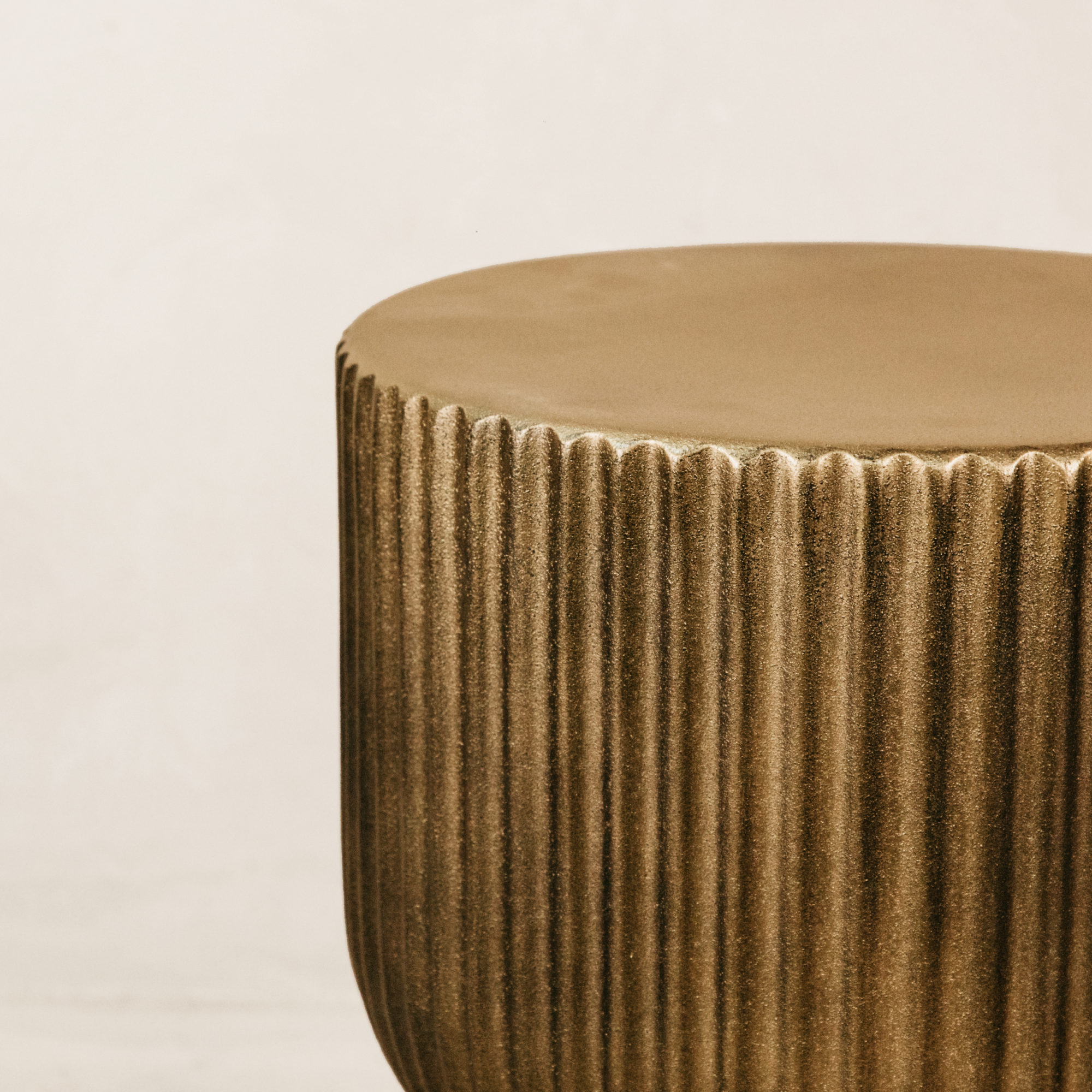 Jua Side Table – Antique Gold