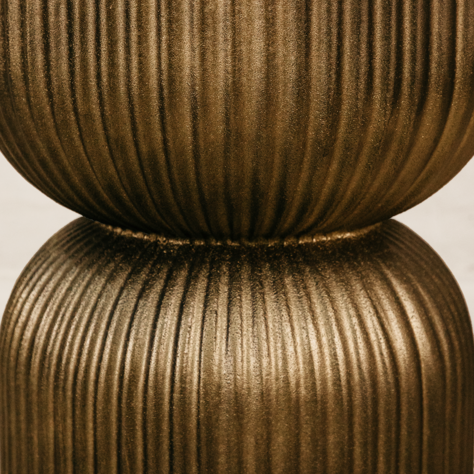 Jua Side Table – Antique Gold