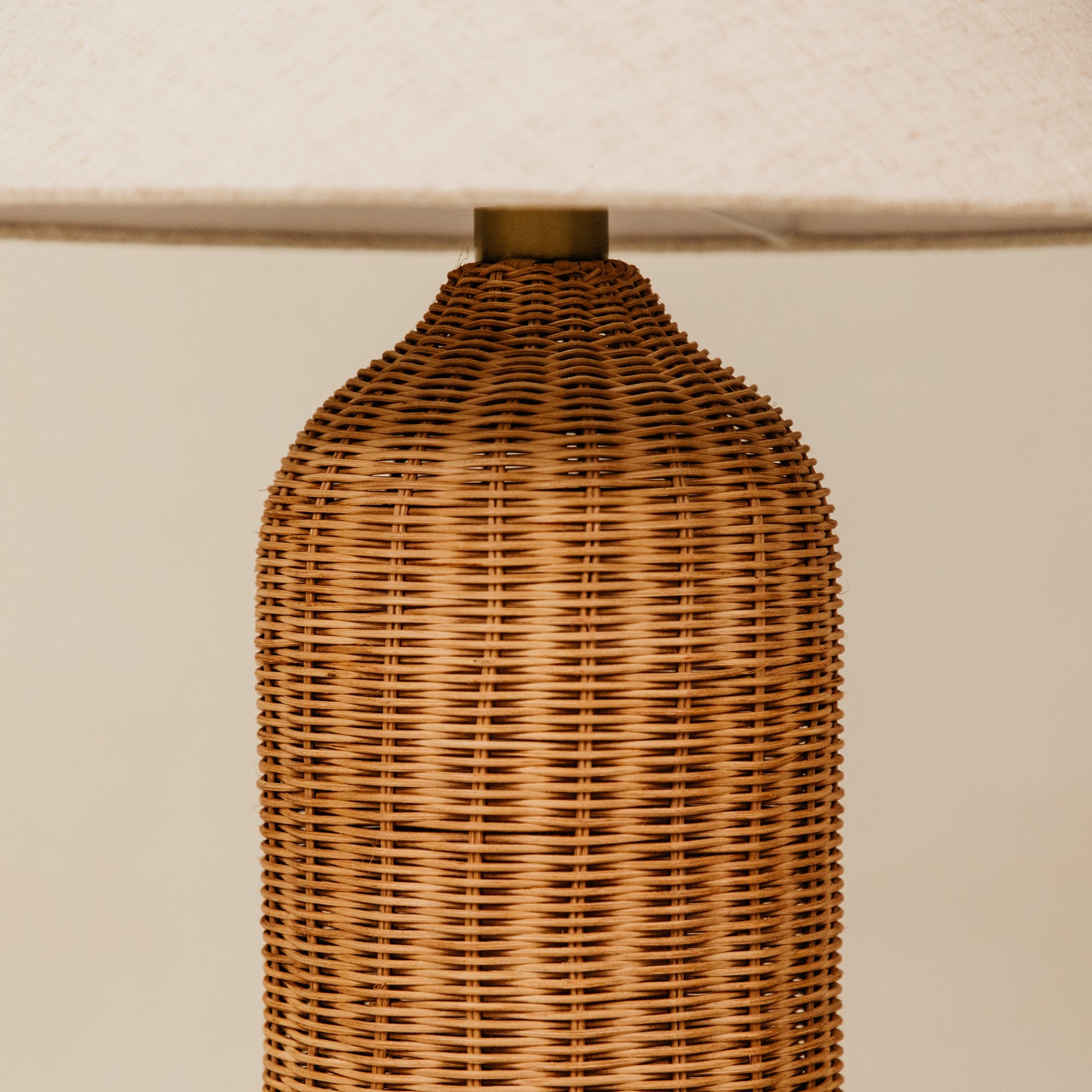 Kobo Table Lamp with Linen Shade – Natural