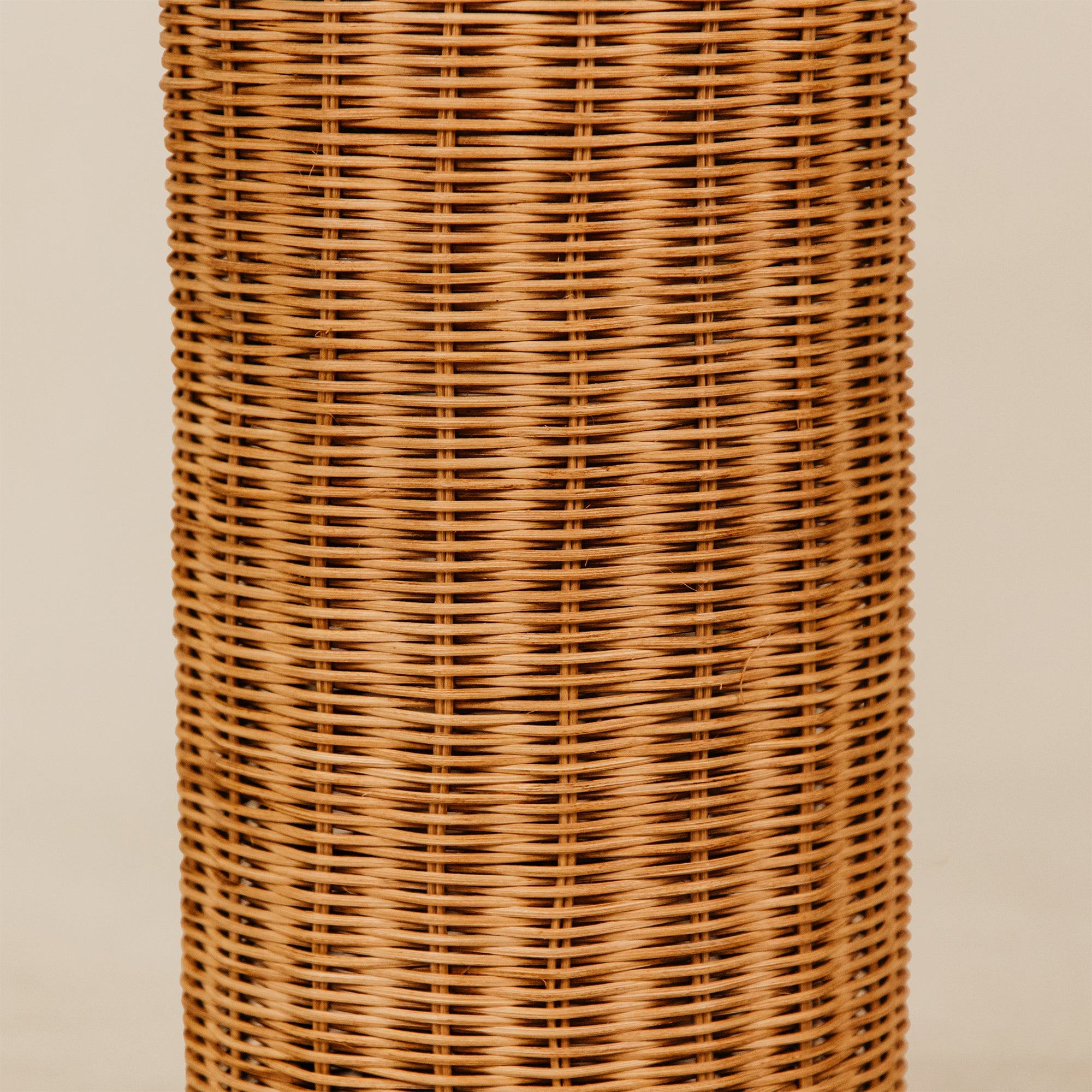 Kobo Table Lamp with Linen Shade – Natural