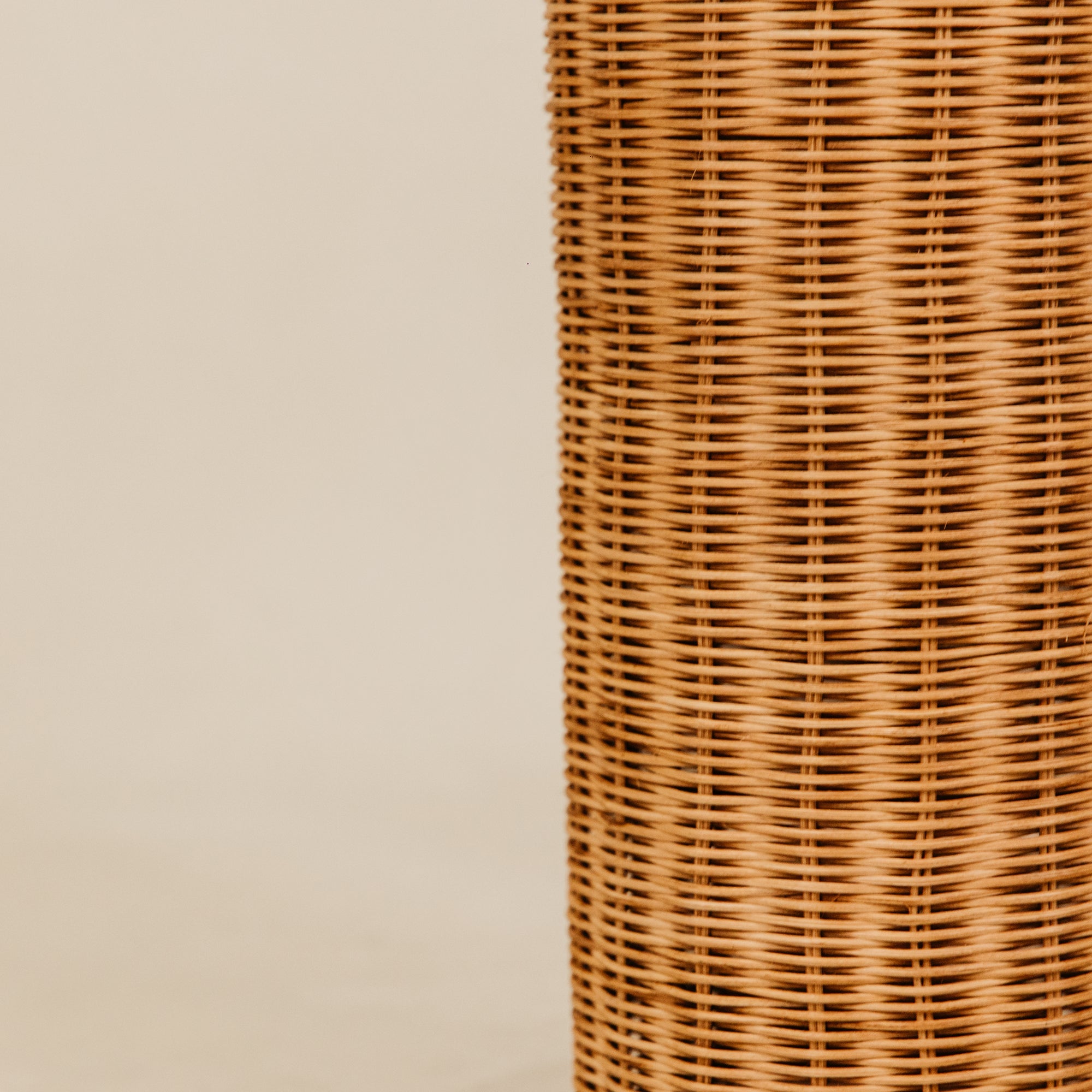 Kobo Table Lamp with Linen Shade – Natural