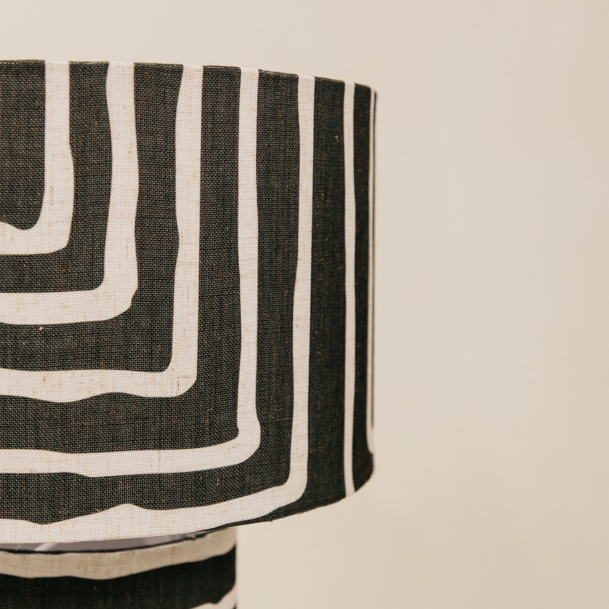 Khami Barrel Table Lamp