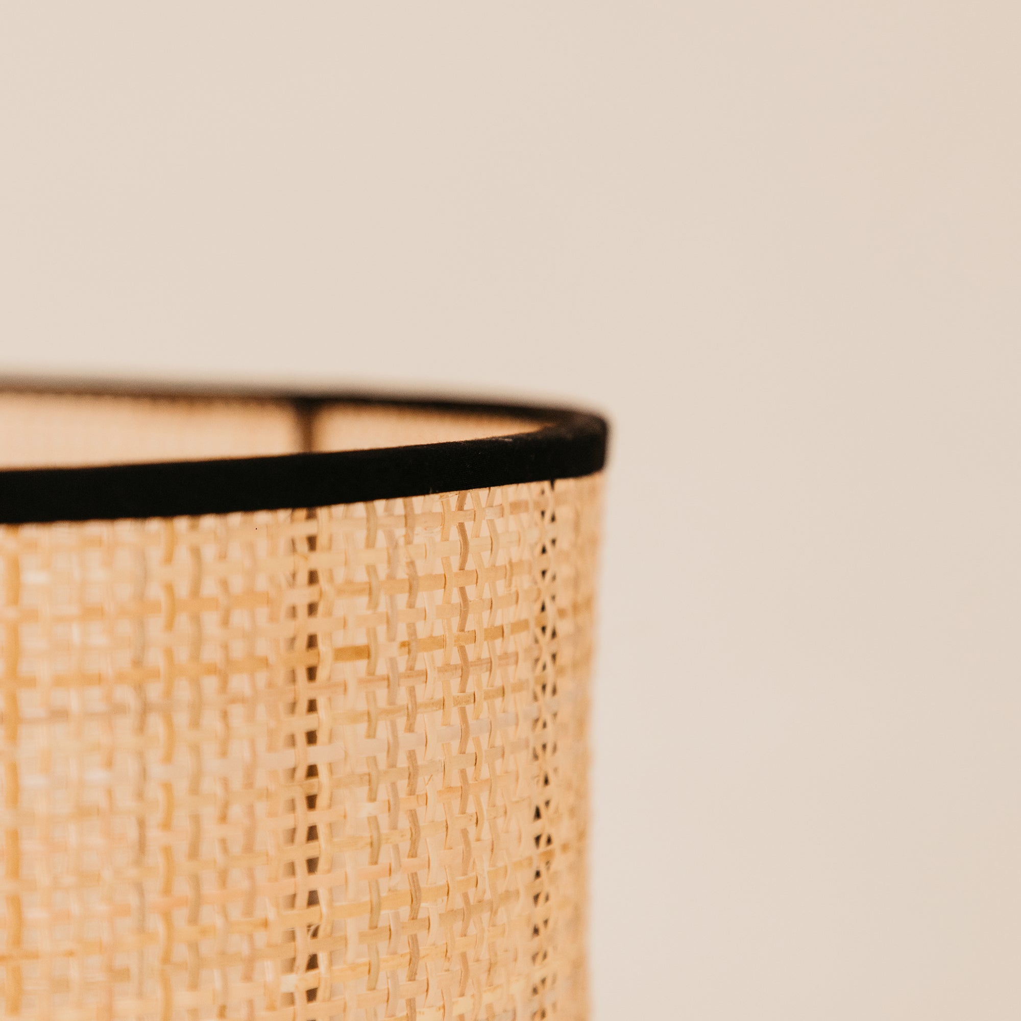 Mopani Table Lamp with Grid Weave Shade – Black