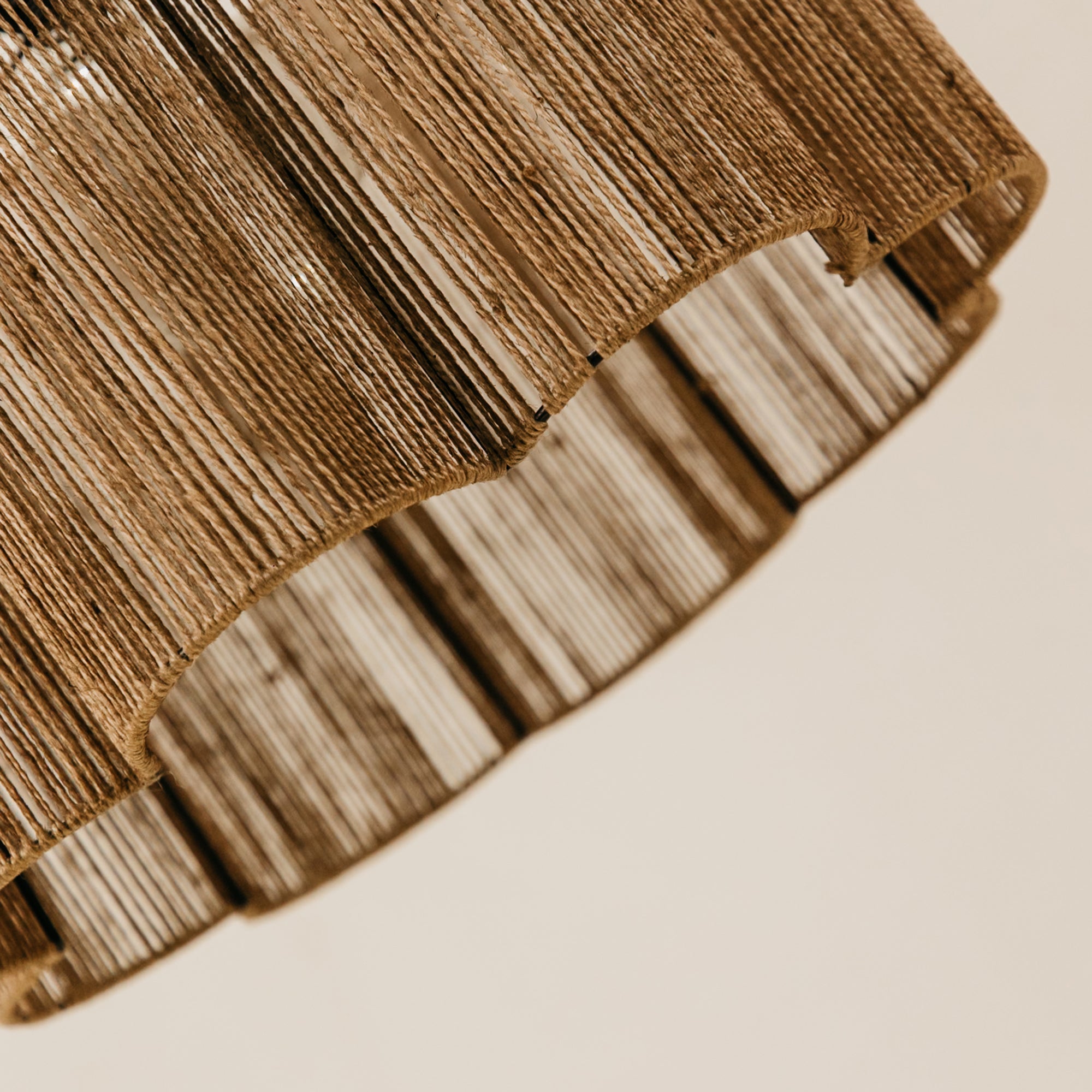 Scalopped Jute Pendant – Natural
