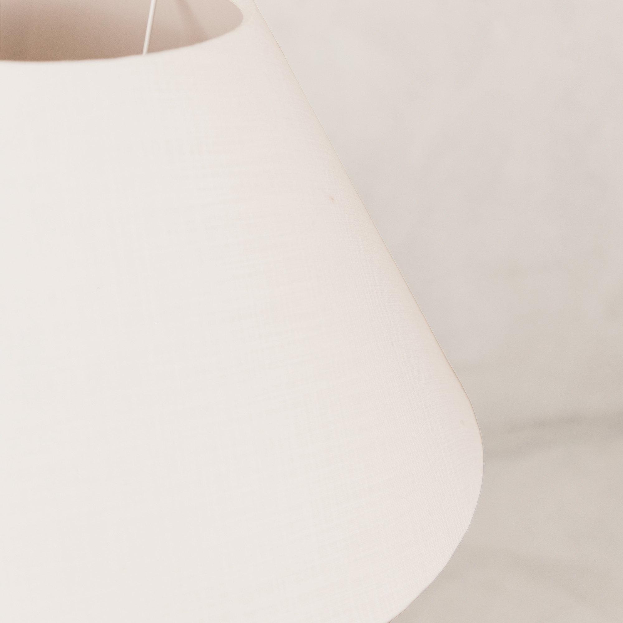 Lamu Cane Table Lamp with Linen Shade – Natural