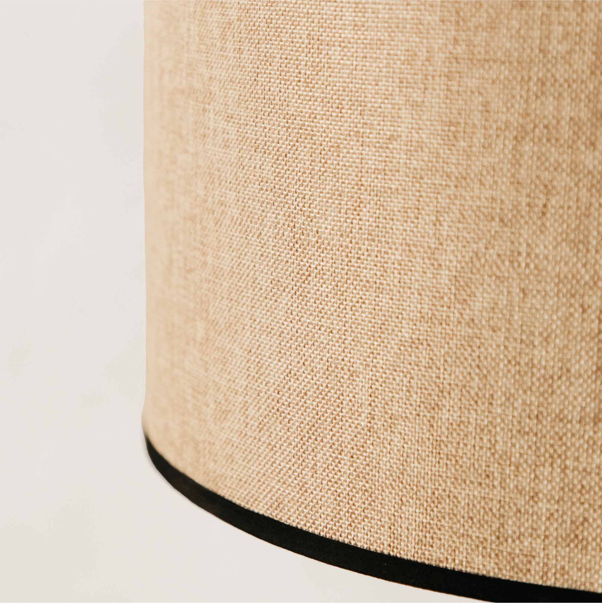 Leonardo Table Lamp Linen Shade – Black