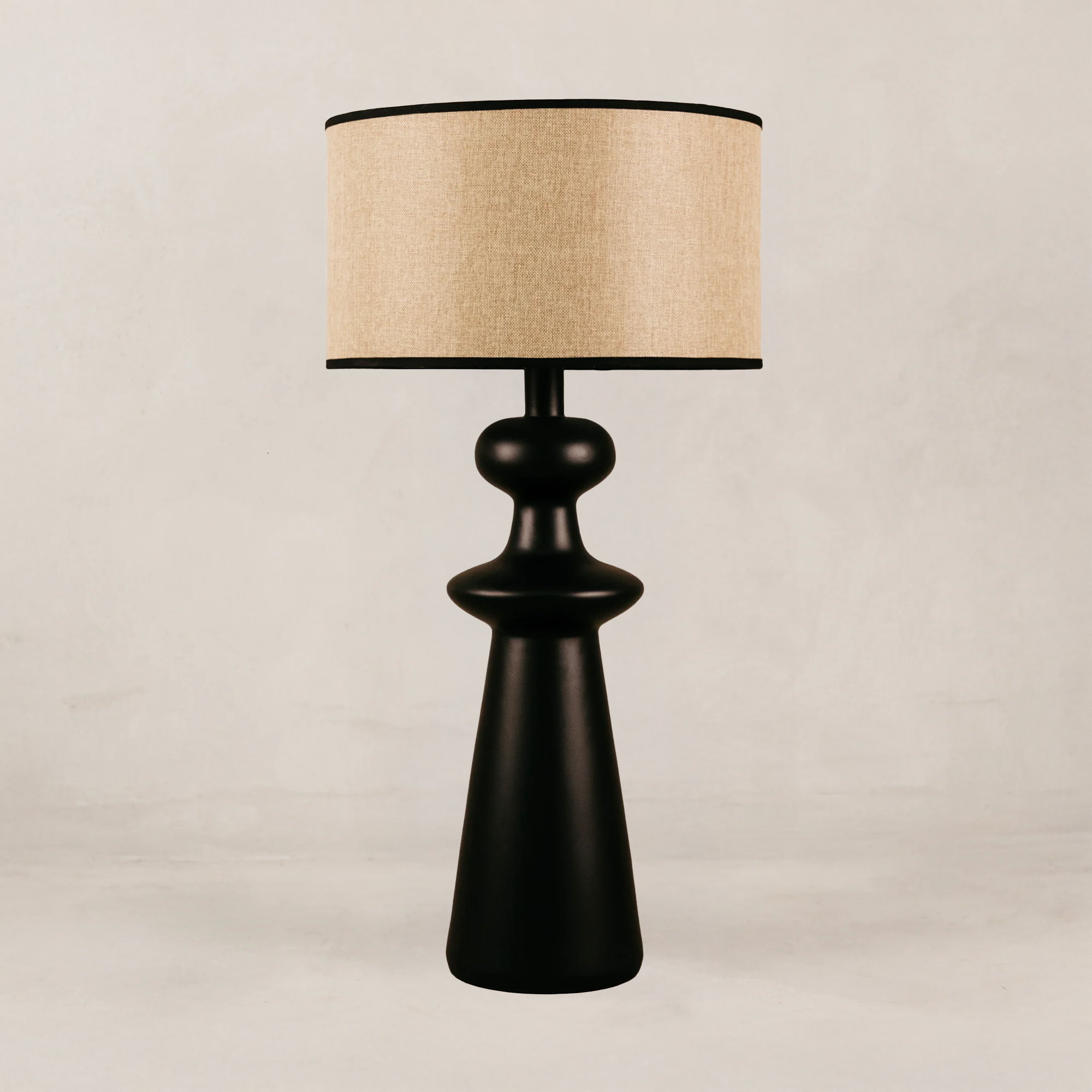 Leonardo Table Lamp Linen Shade – Black