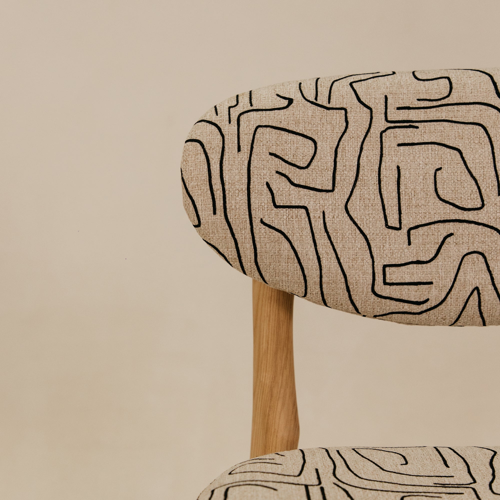 Lyra Muundo Dining Chair – Blonde