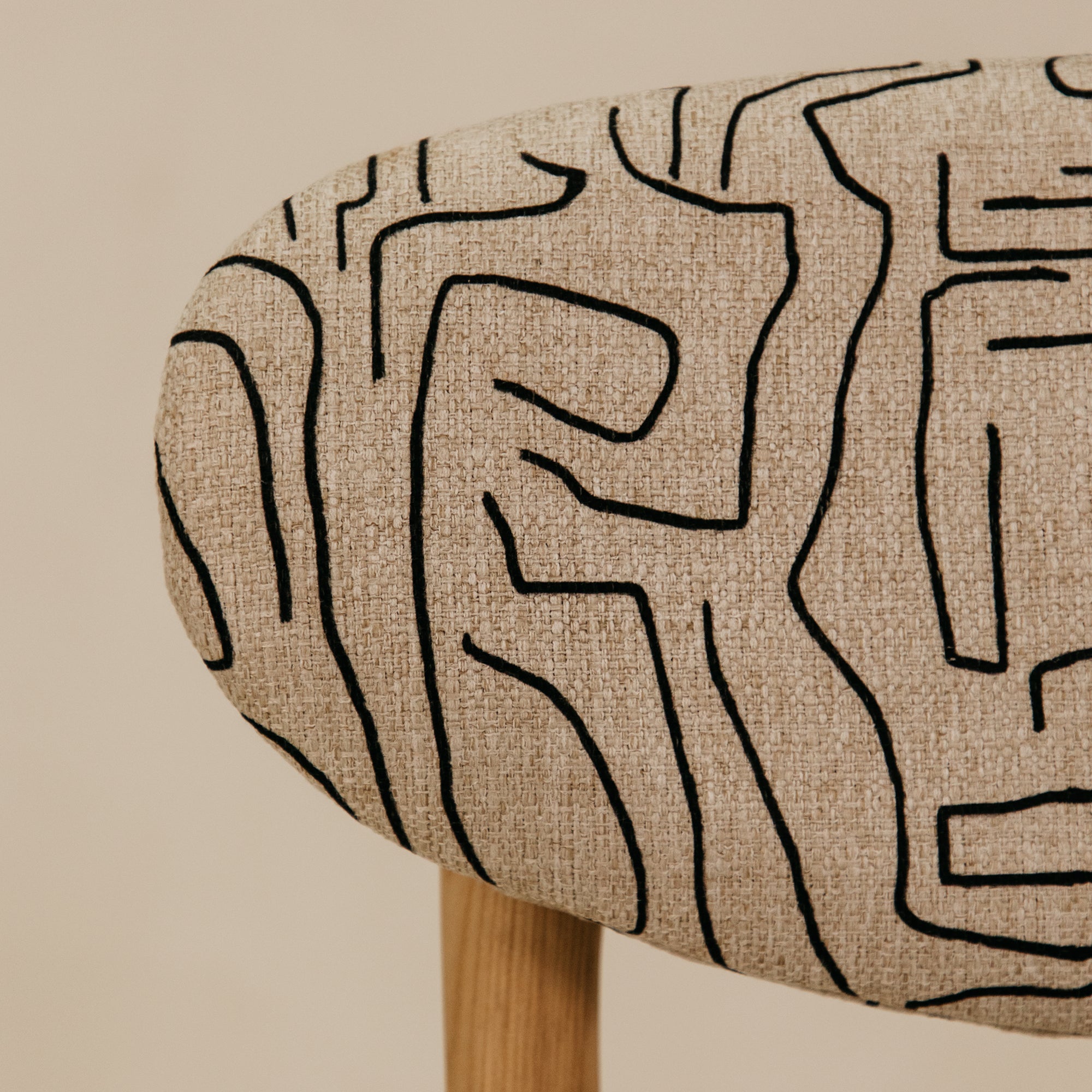 Lyra Muundo Dining Chair – Blonde