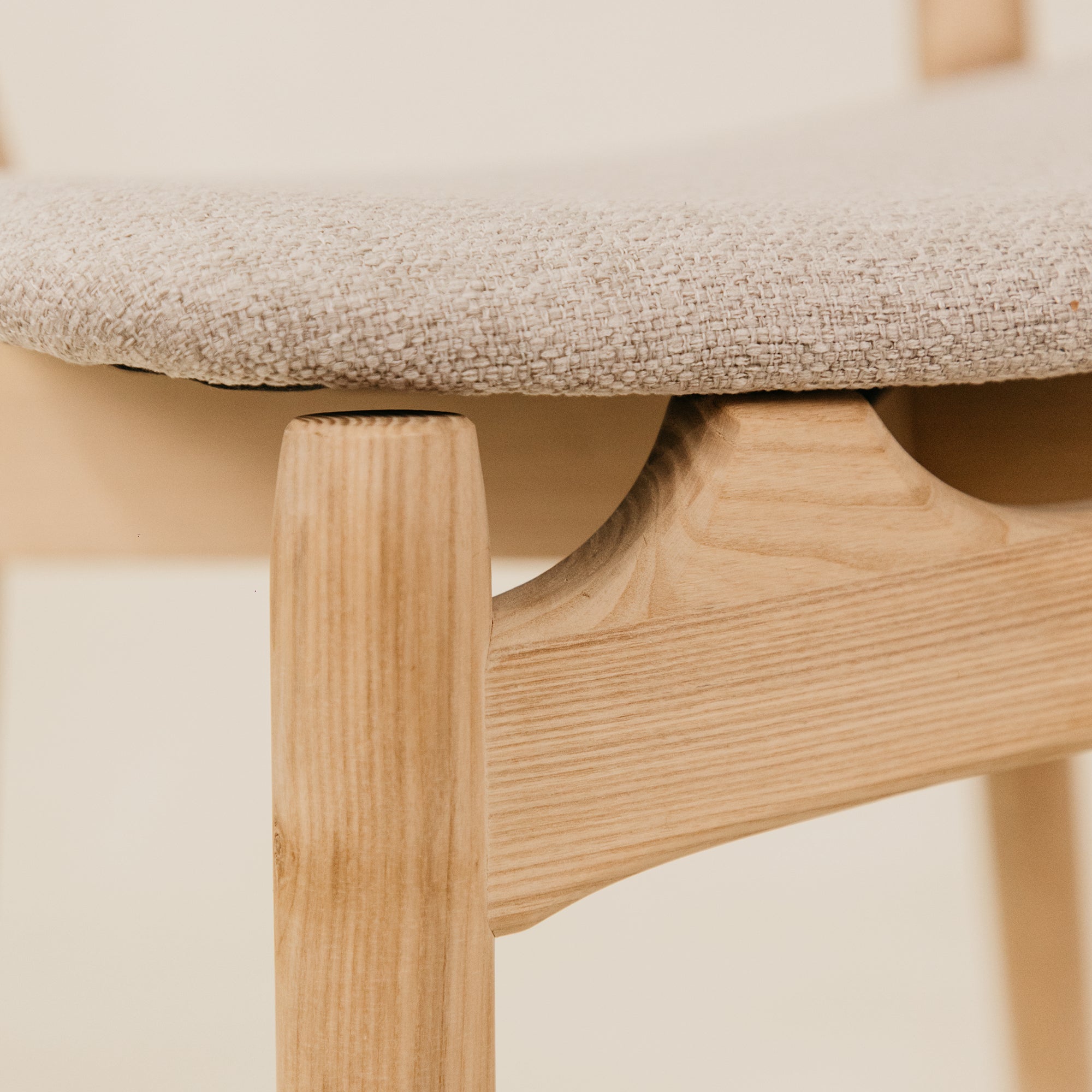 Lyra Sand Dining Chair – Blonde