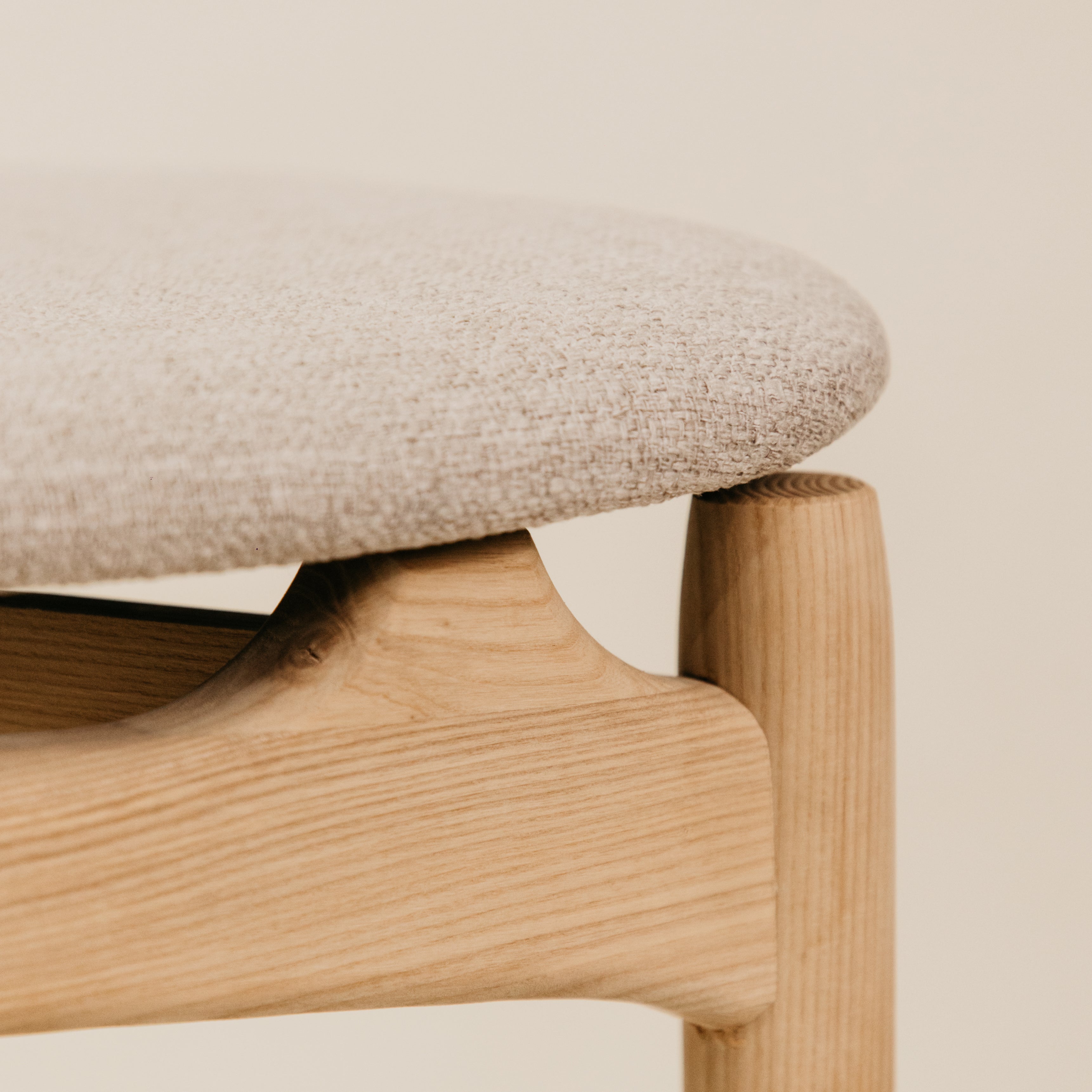 Lyra Sand Dining Chair – Blonde