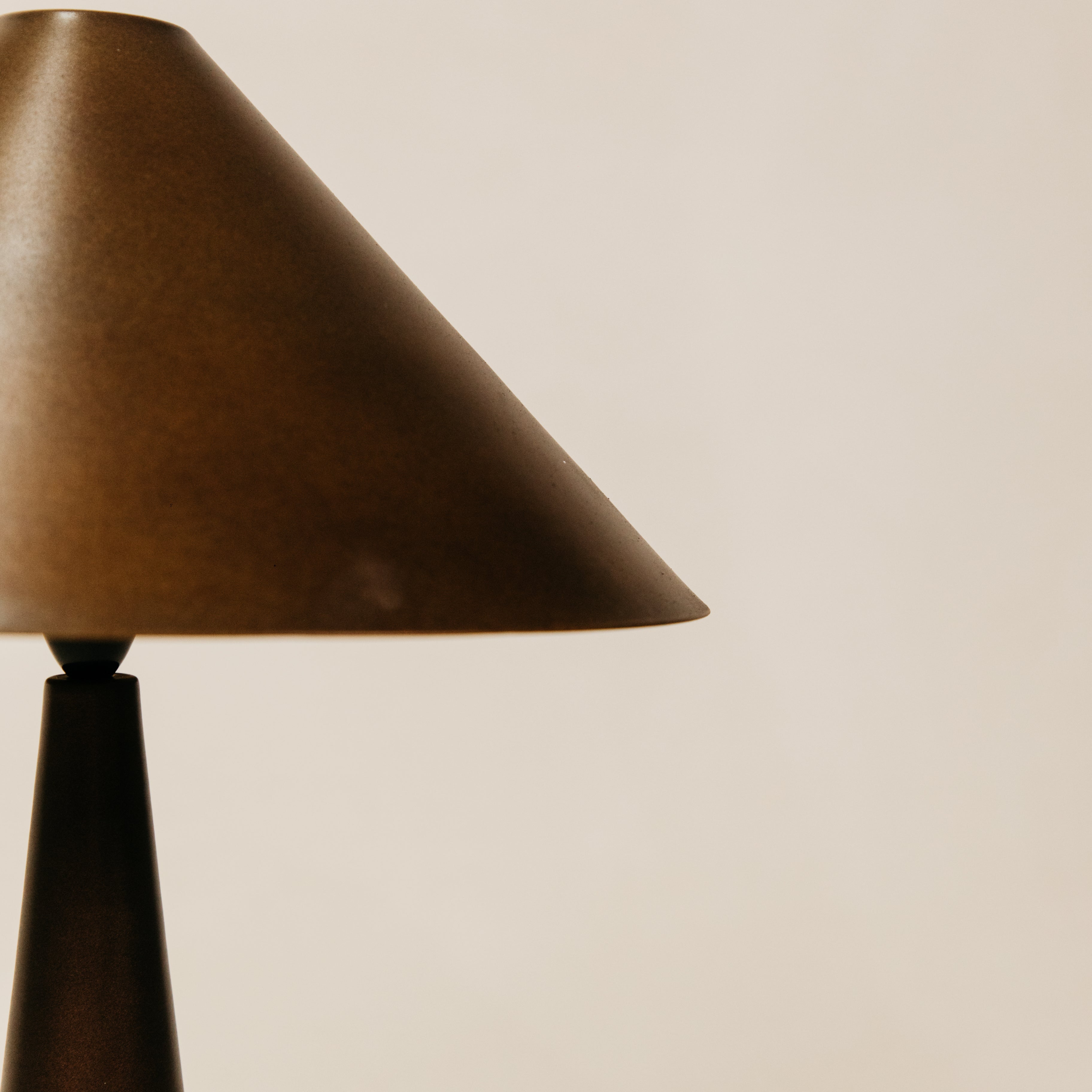 Meru Metal Lamp