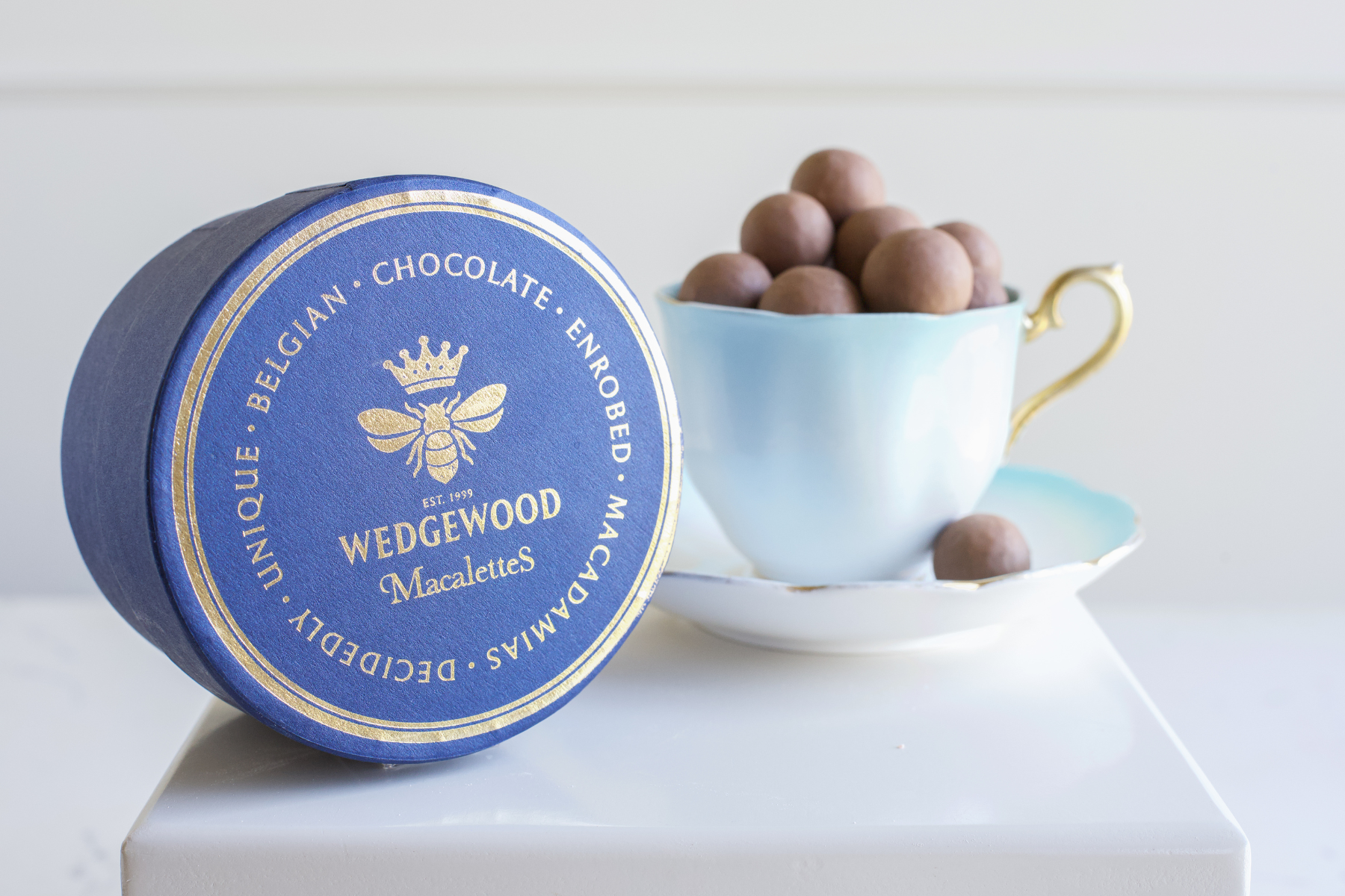 Milk Belgian Chocolate & Sea Salt Wedgewood Macalette Hat Box (Next Day Delivery Product)