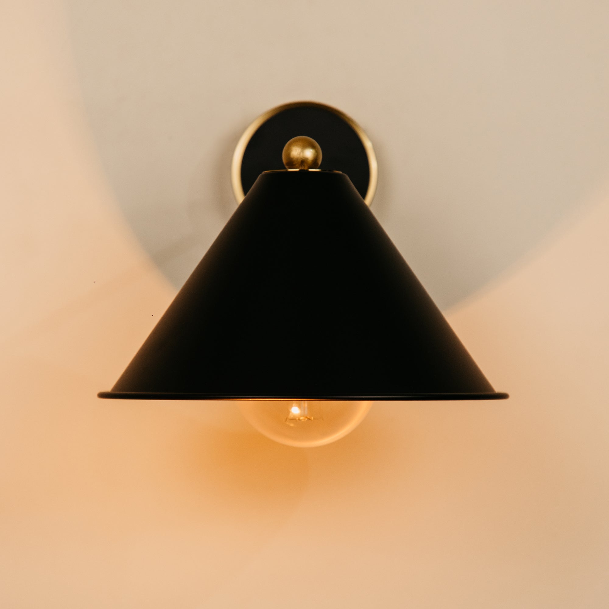 Mpilo Wall Light