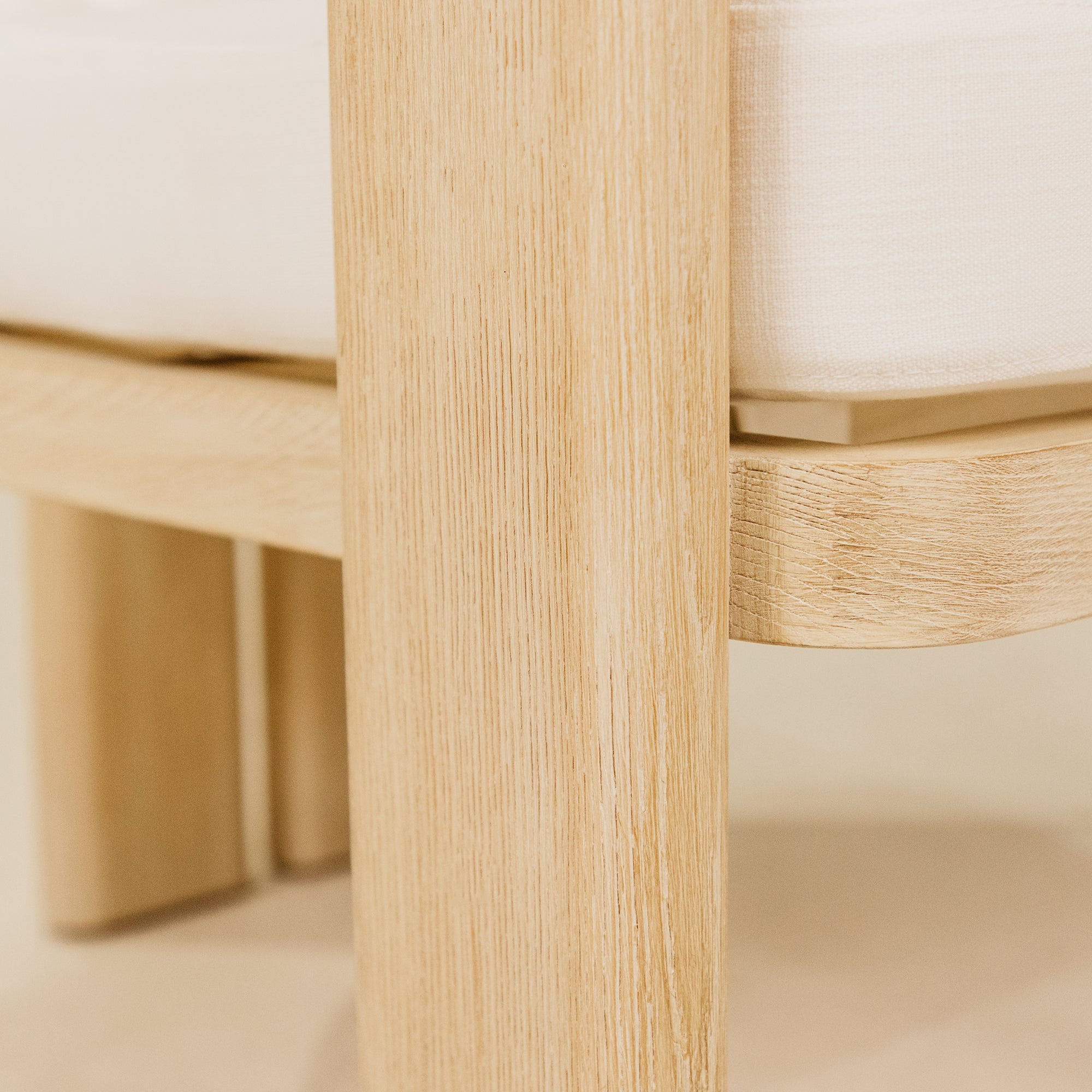 Oasis Leisure Ashwood Chair – White