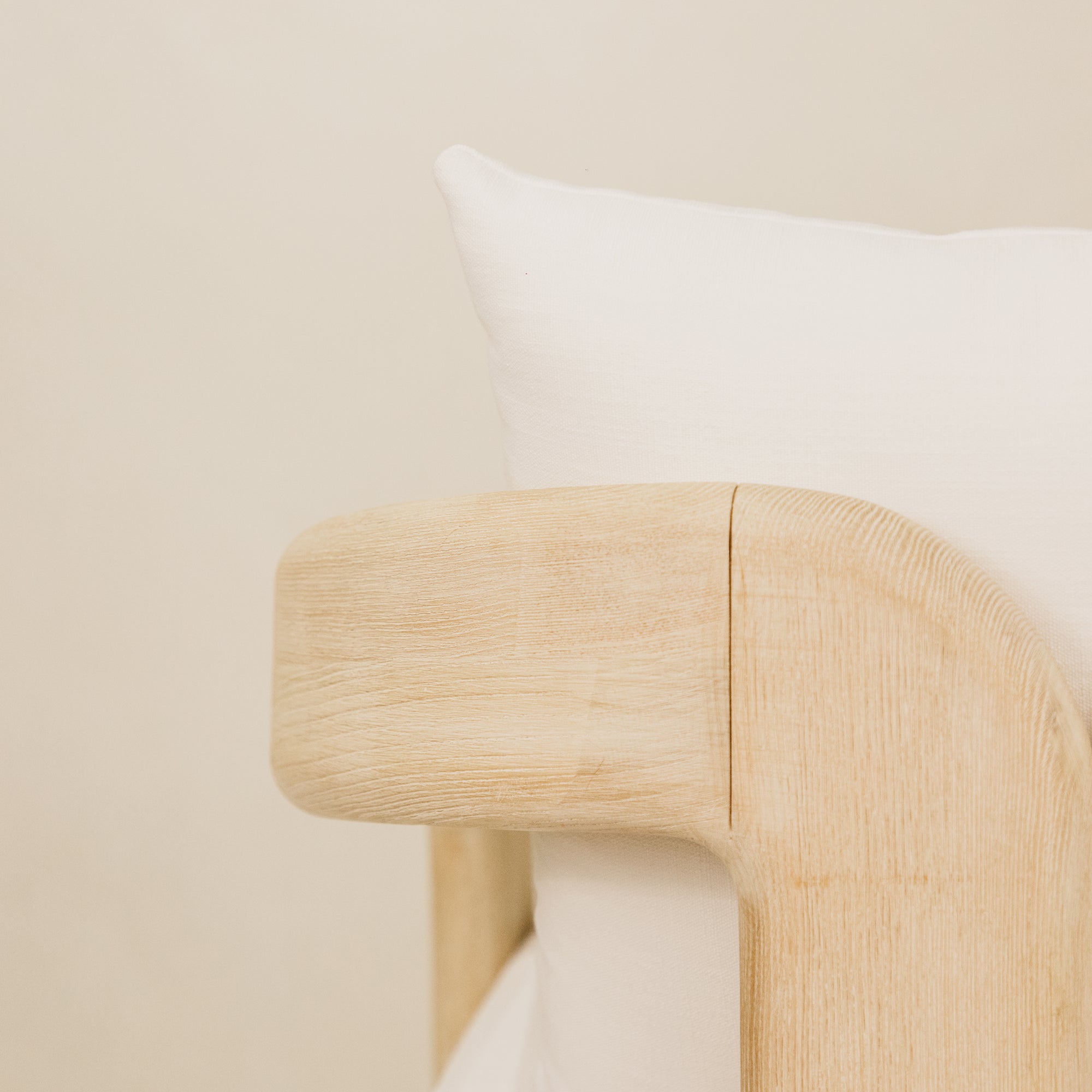 Oasis Leisure Ashwood Chair – White