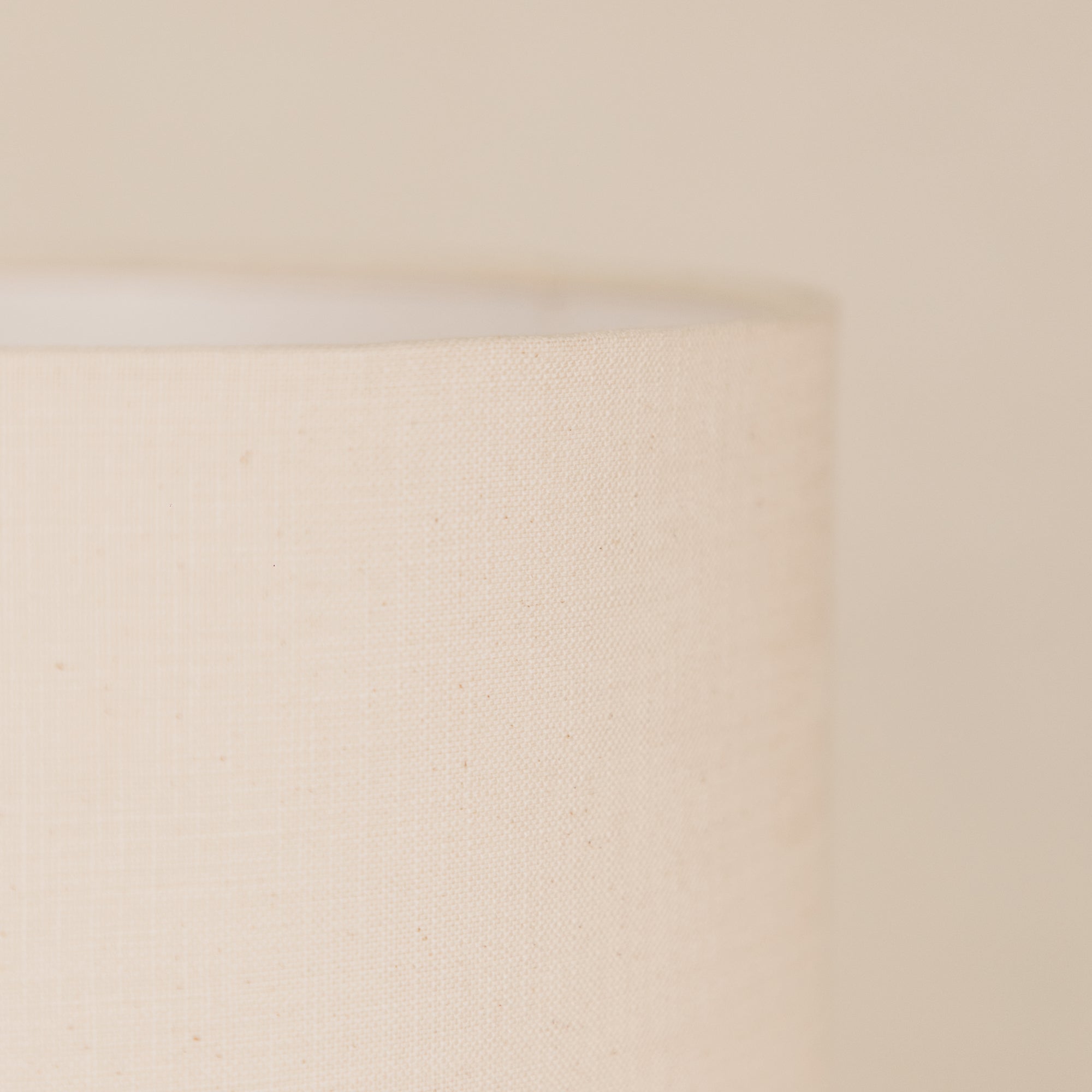 Ouro Table Lamp with Shade – Gold