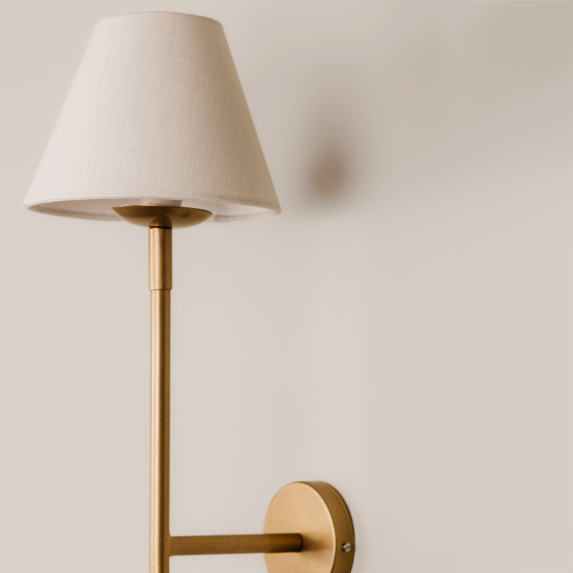 Olympic Wall Light with Tapered Linen Shade – Gold