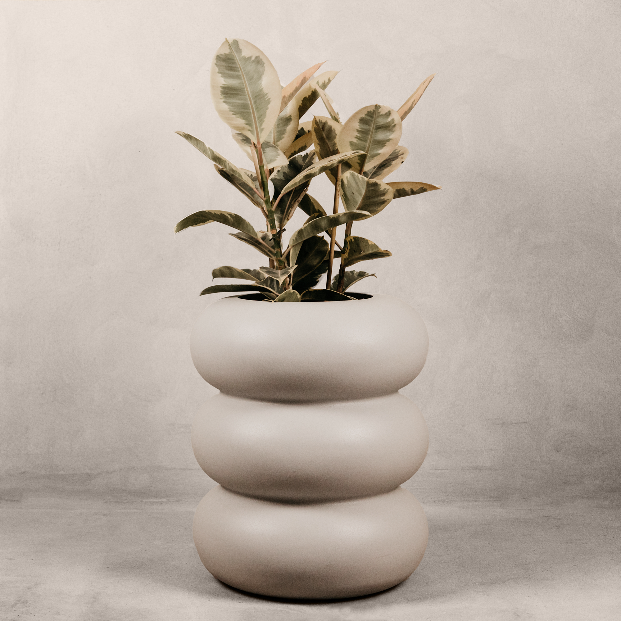 Otter Planter