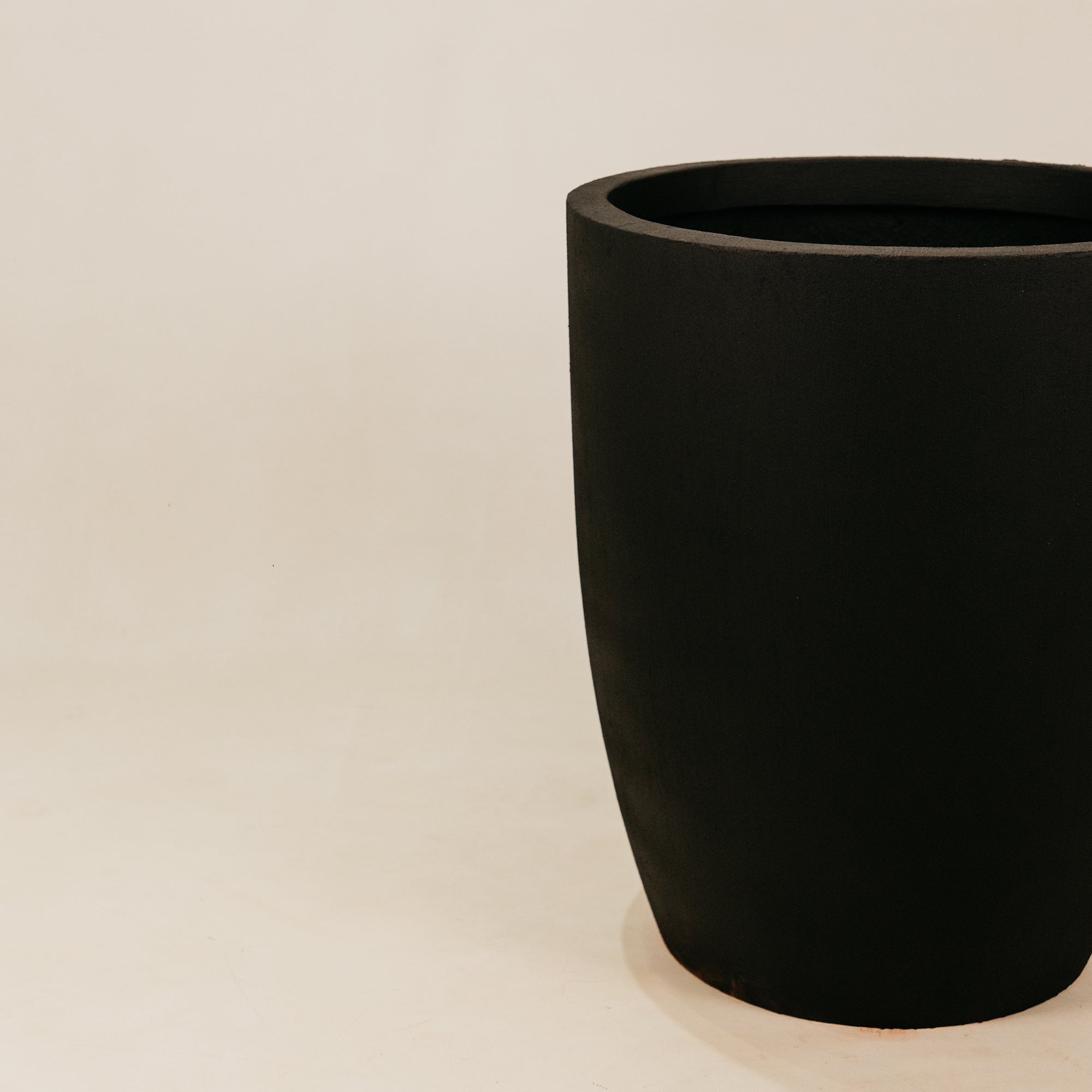 Udonga Planter – Charcoal