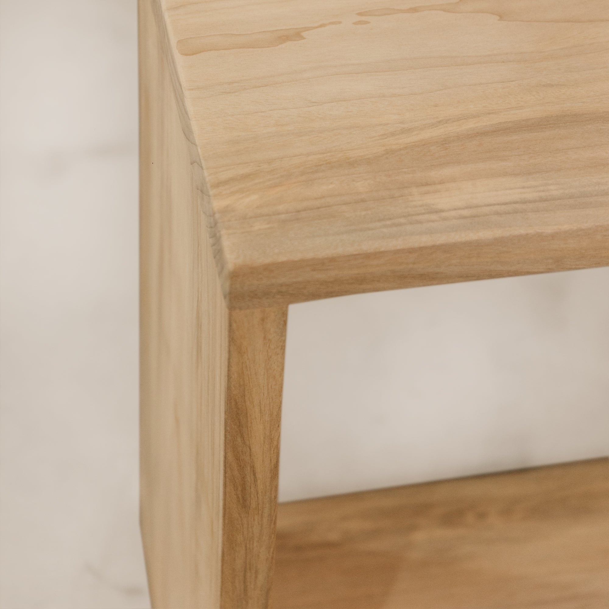 Pampas Couch Slider Table