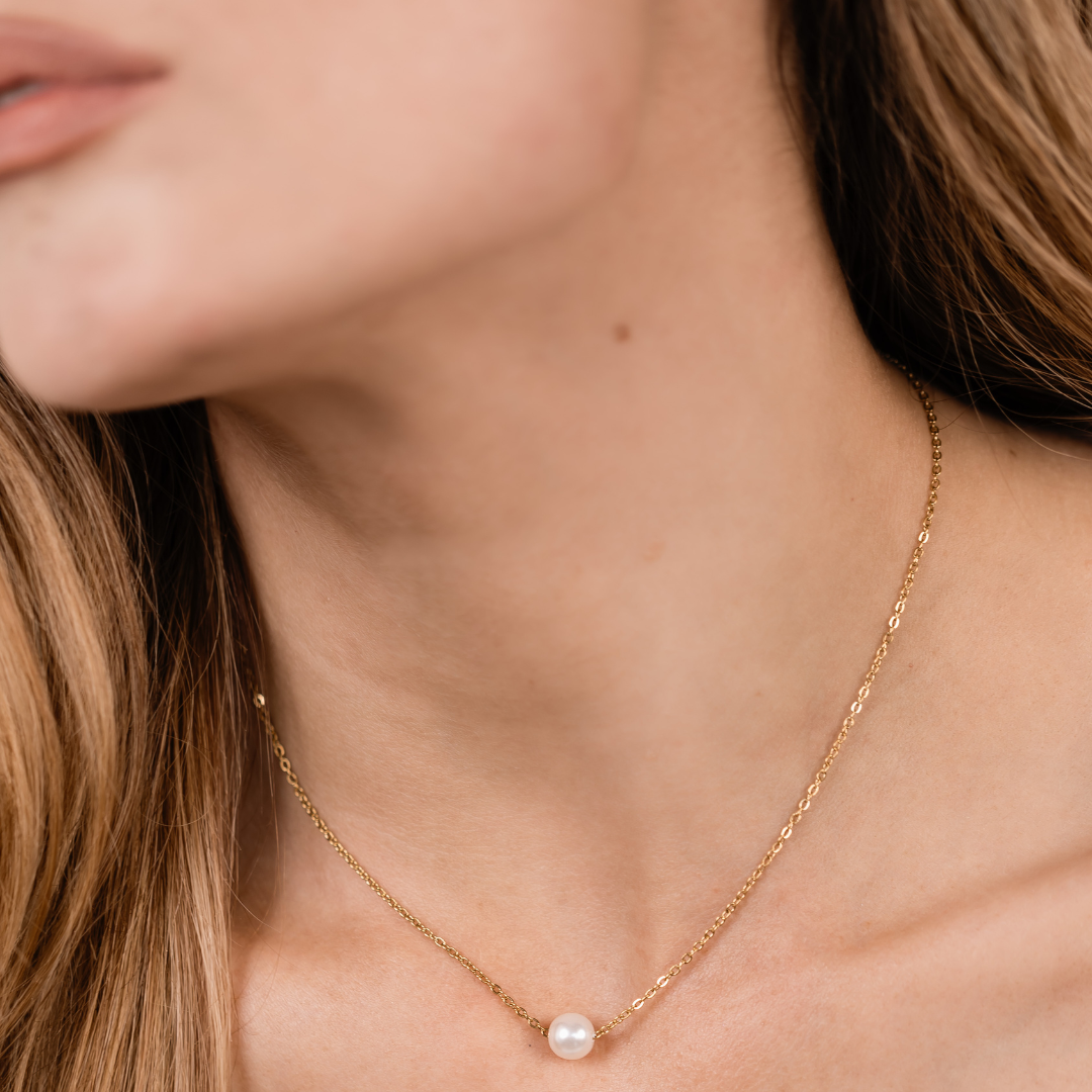 Floating Pearl Necklace
