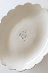 Oval Scalloped cake stand