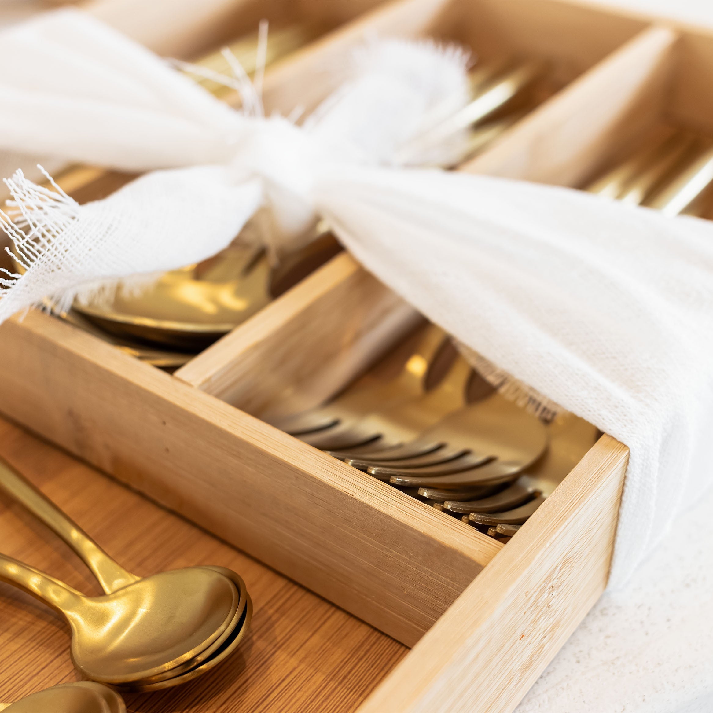 Matte gold cutlery set (set of 6)