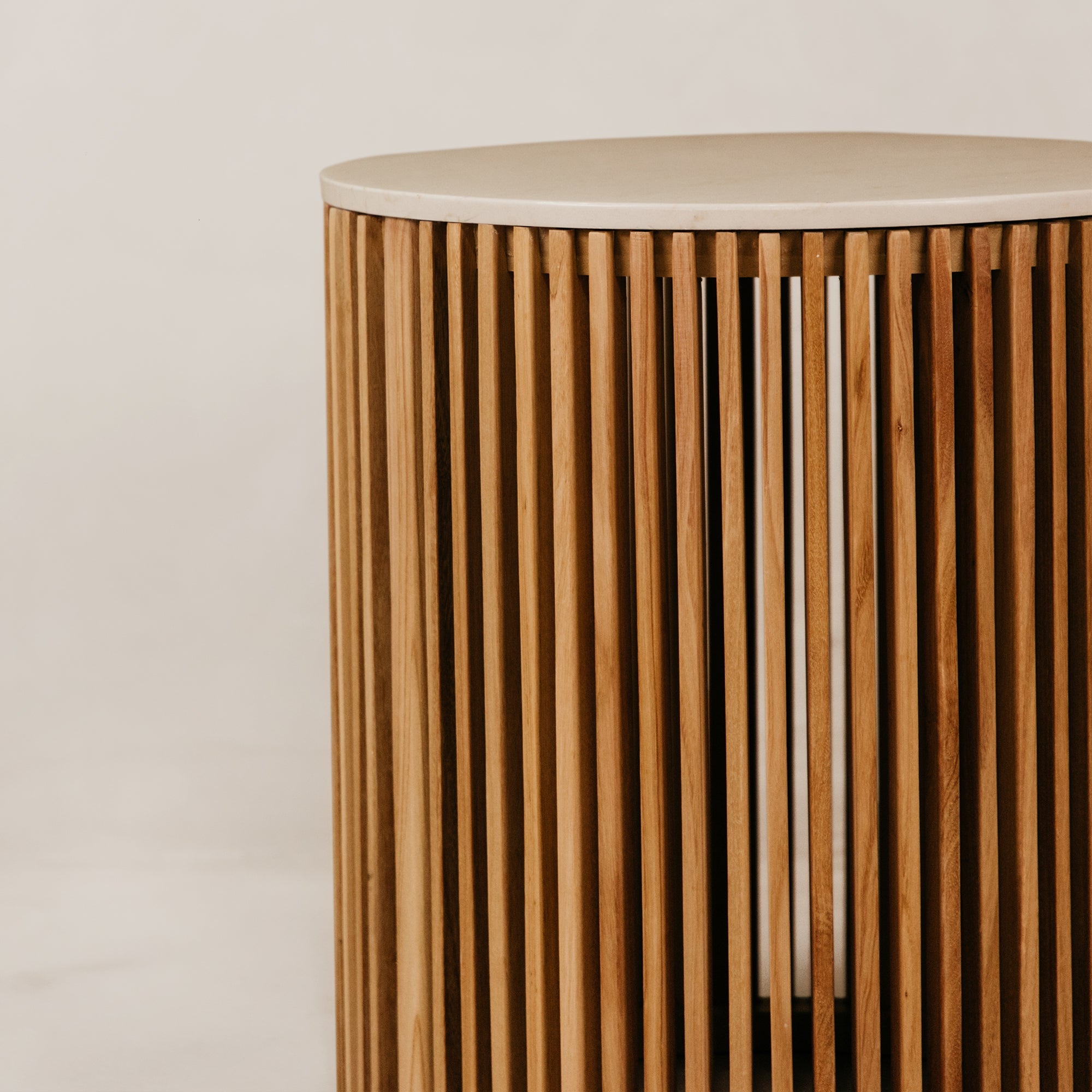 Robben Side Table