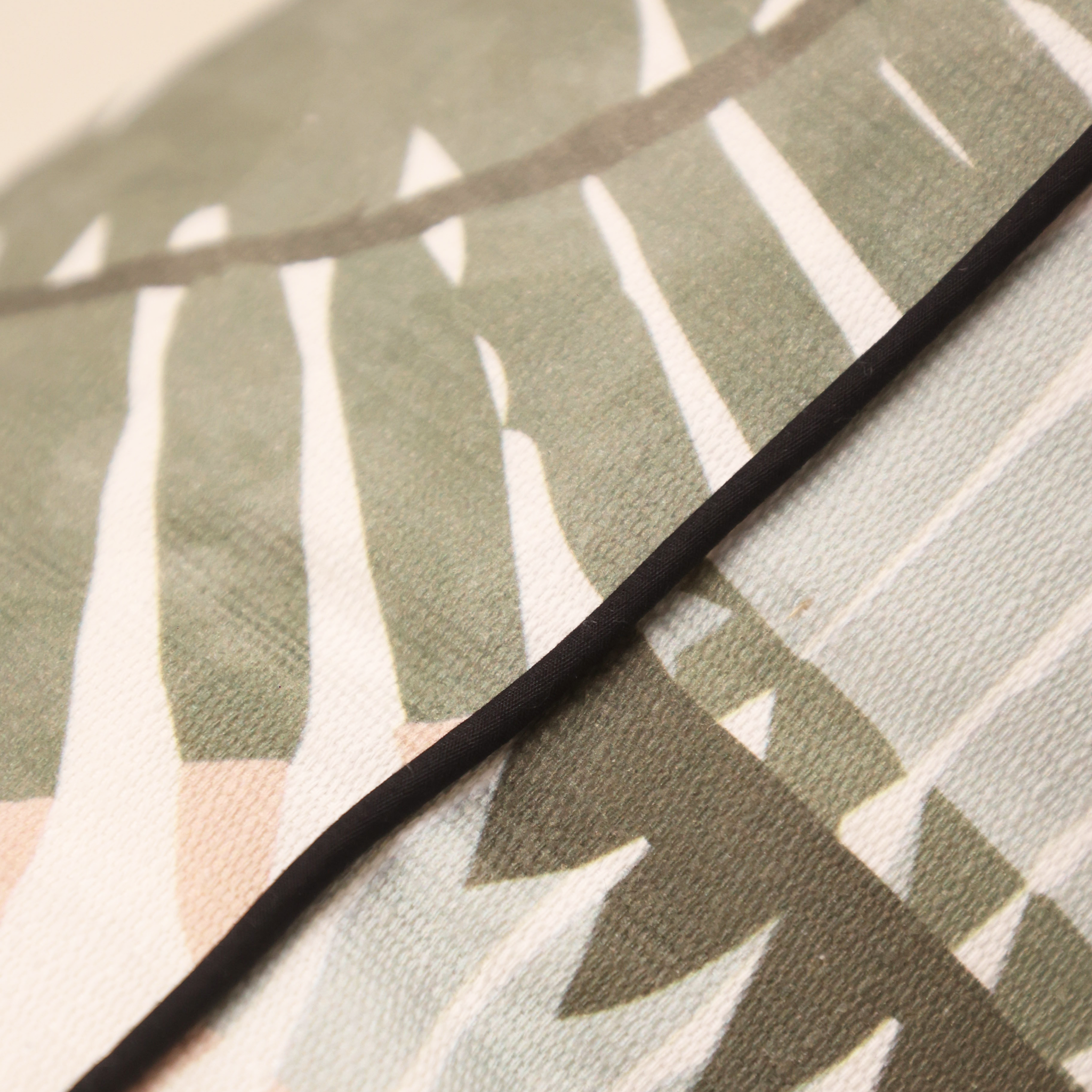 Palm Party Scatter