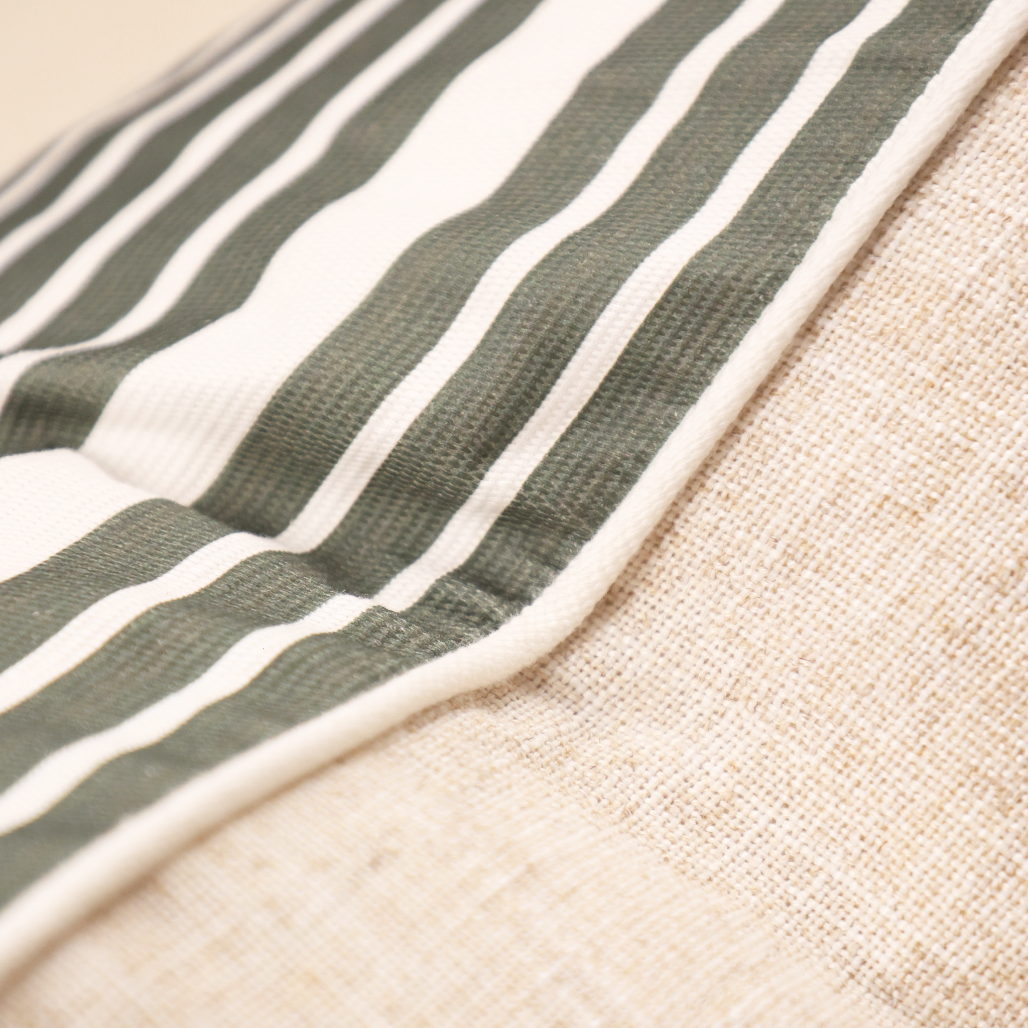 Savanna Stripe Scatter – Green