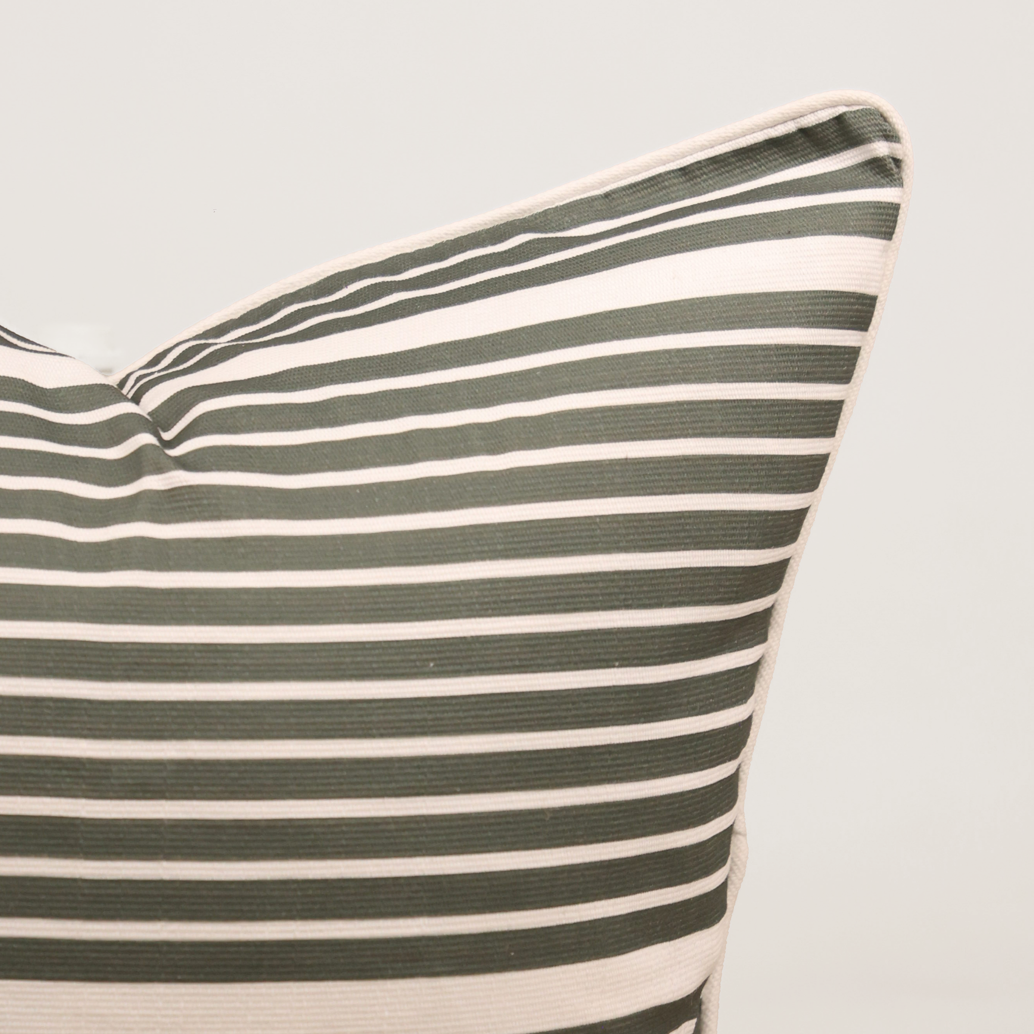 Savanna Stripe Scatter – Green