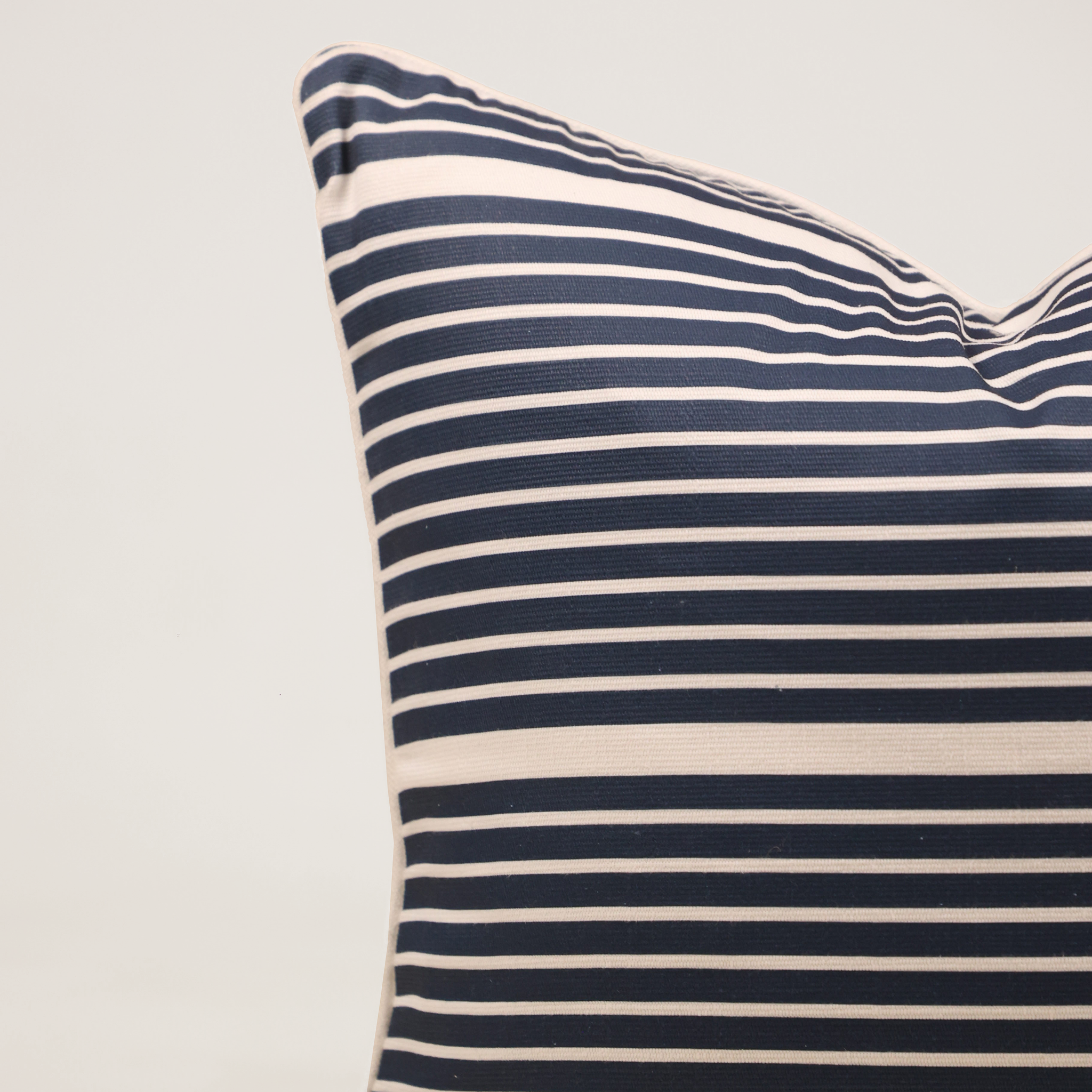 Savanna Stripe Scatter – Navy