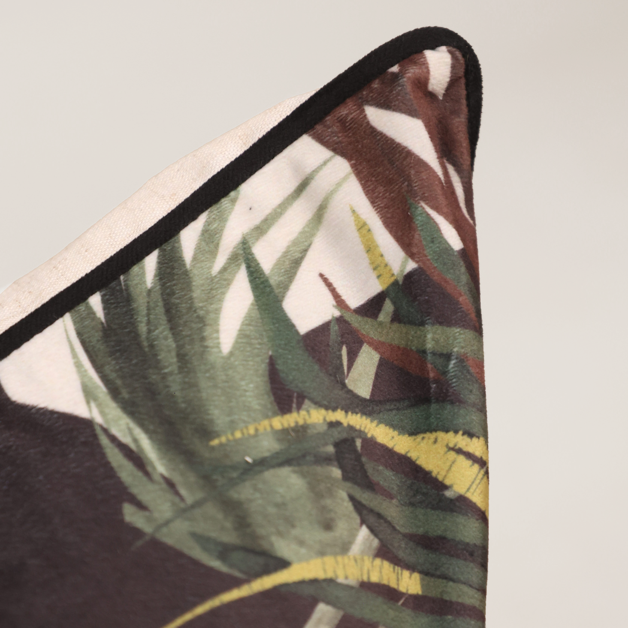 Jungle Cradle Velvet Scatter